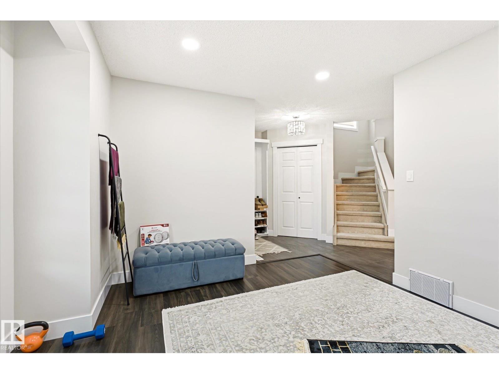 4317 152 Av Nw Property Photo 10
