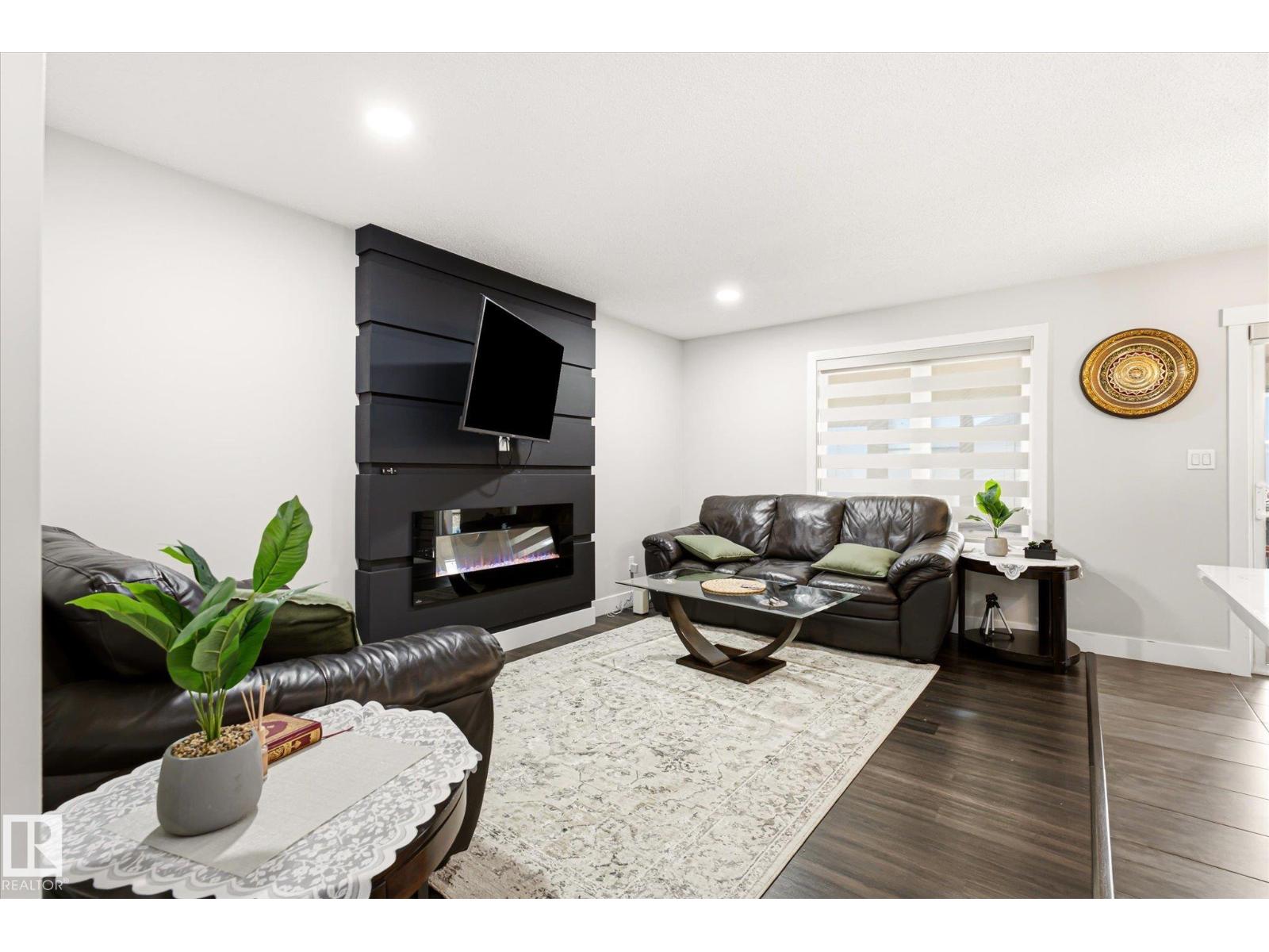 4317 152 Av Nw Property Photo 11
