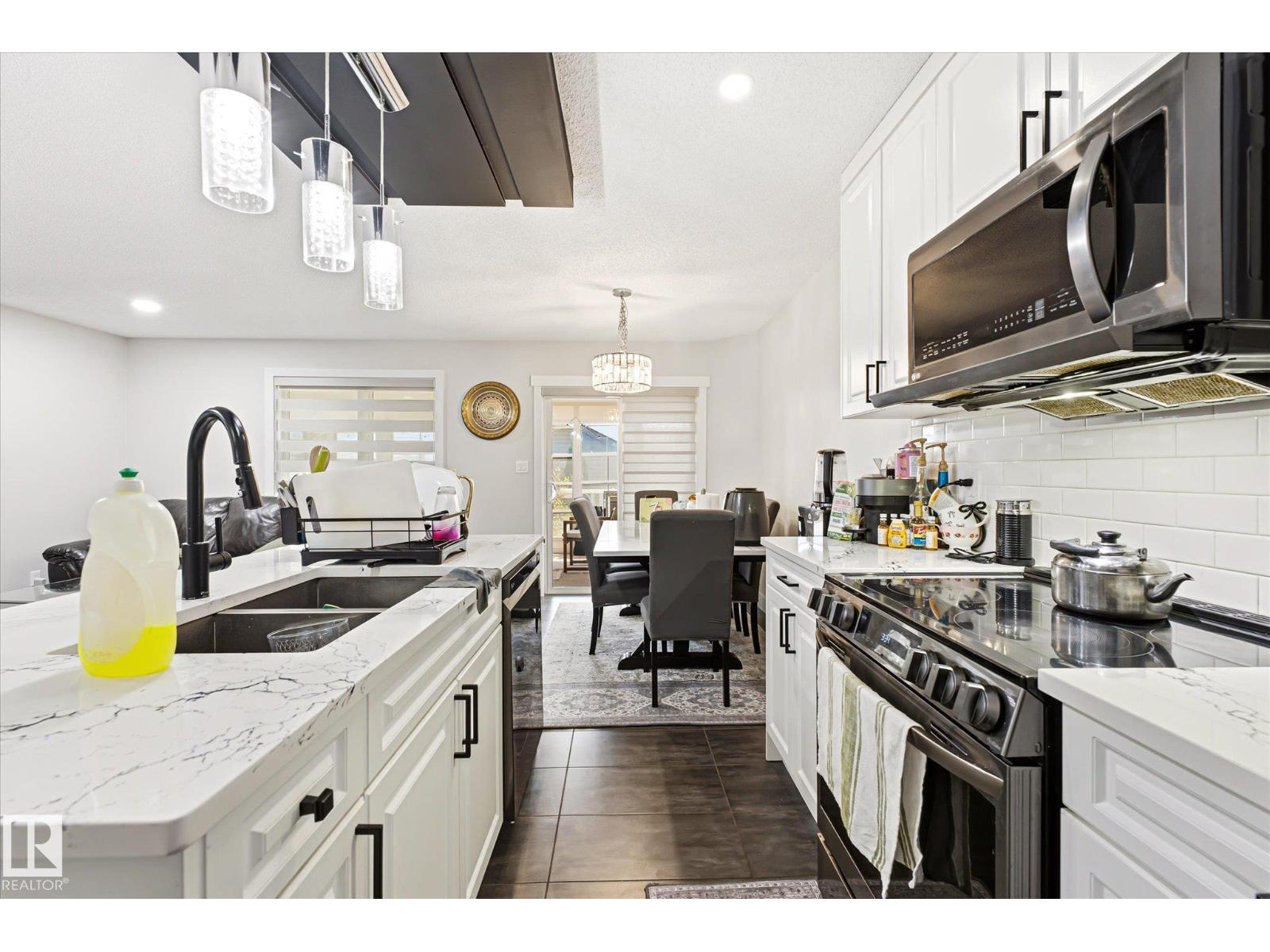 4317 152 Av Nw Property Photo 17