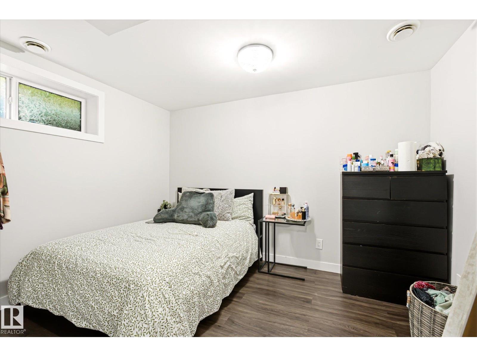 4317 152 Av Nw Property Photo 36