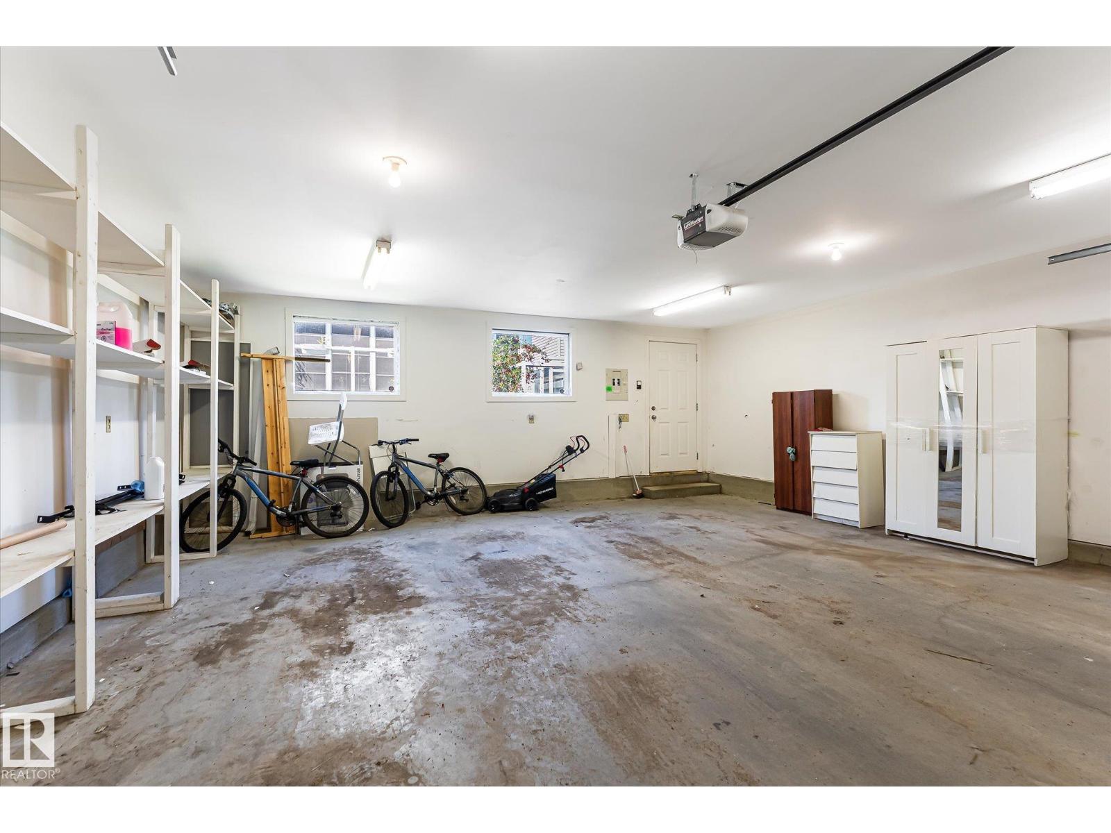 4317 152 Av Nw Property Photo 46