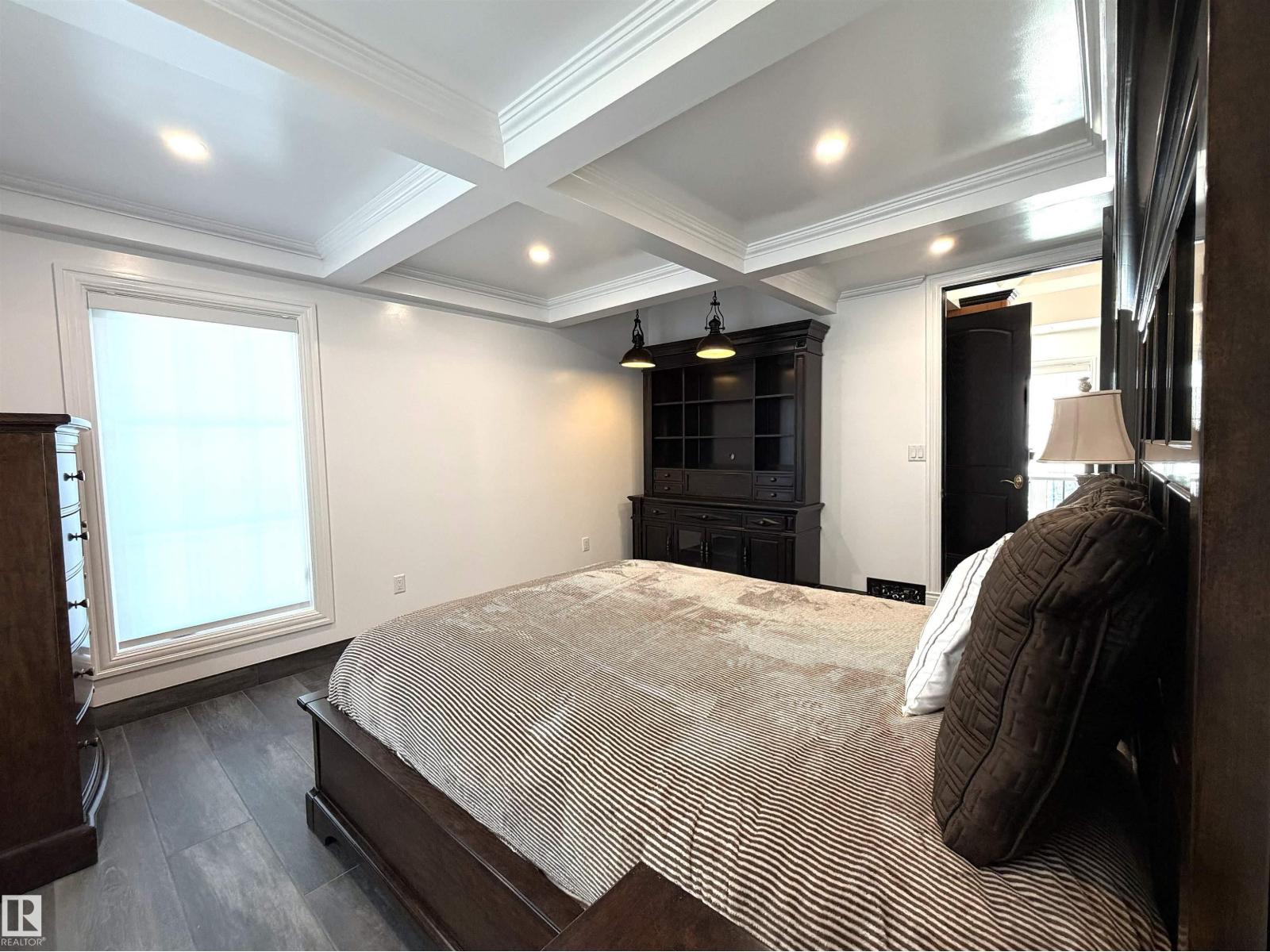11833 102 Av Nw Property Photo 7