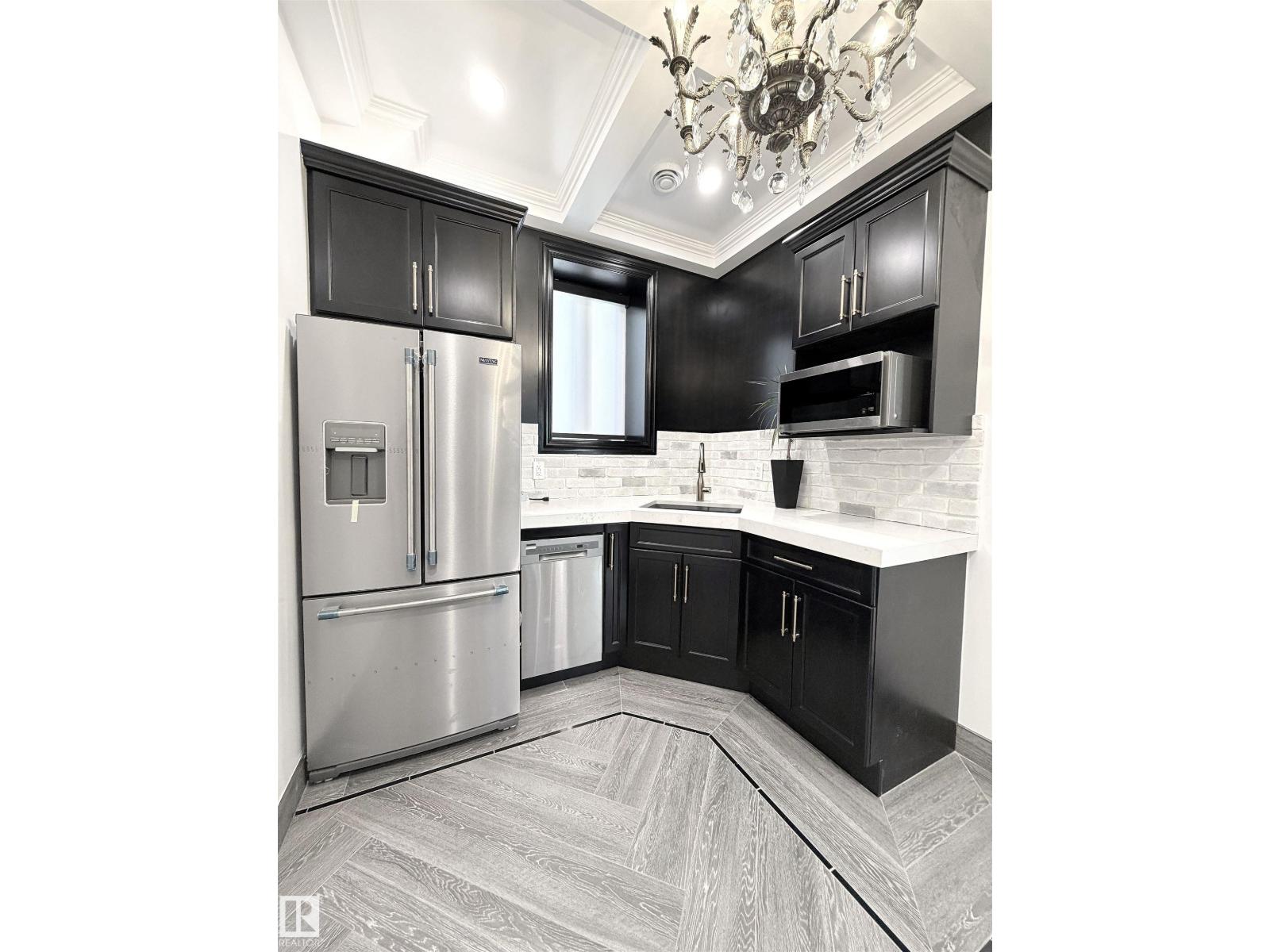 11833 102 Av Nw Property Photo 9