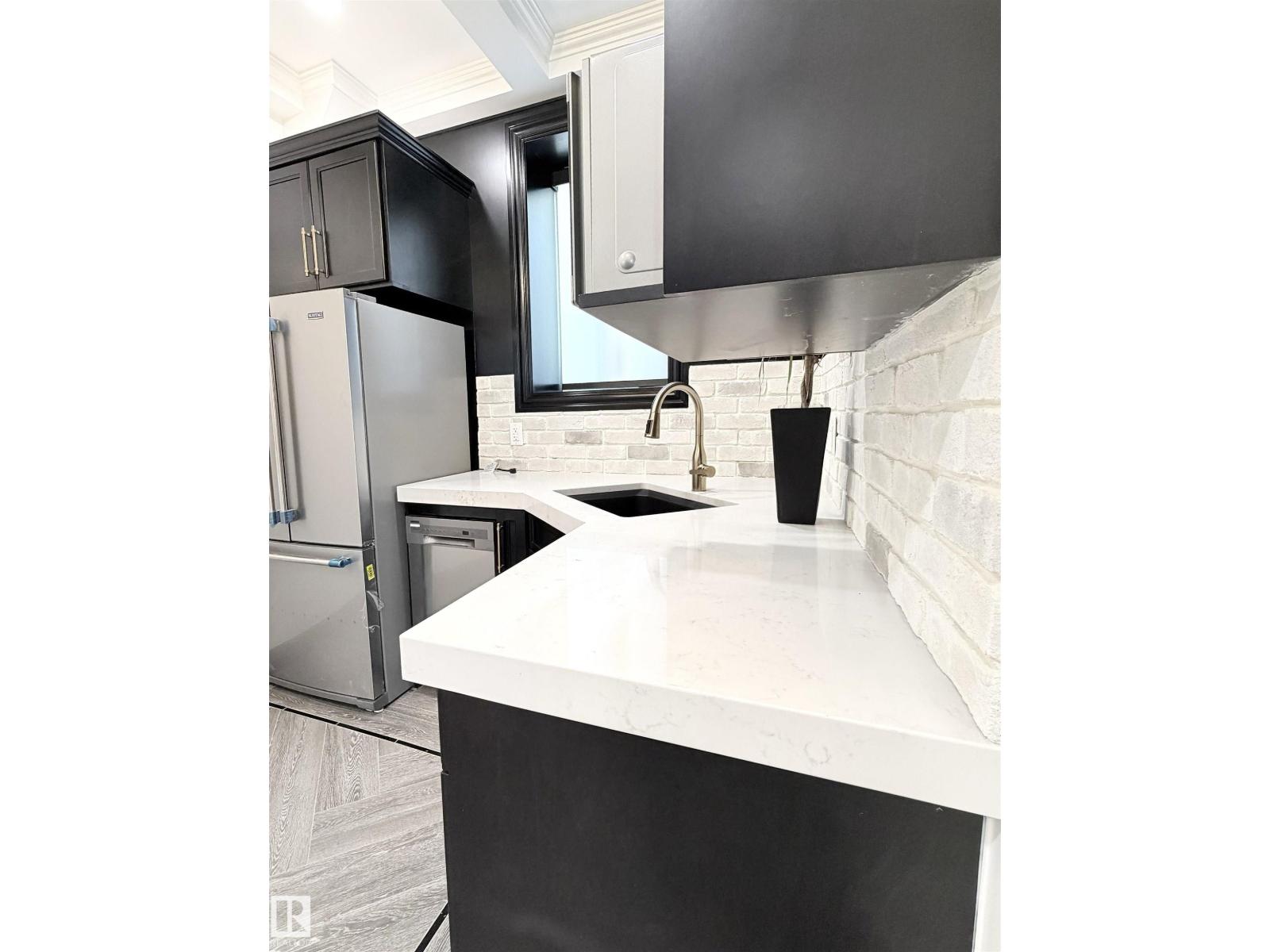 11833 102 Av Nw Property Photo 10