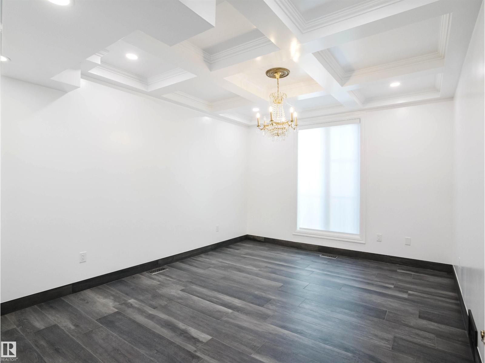 11833 102 Av Nw Property Photo 15
