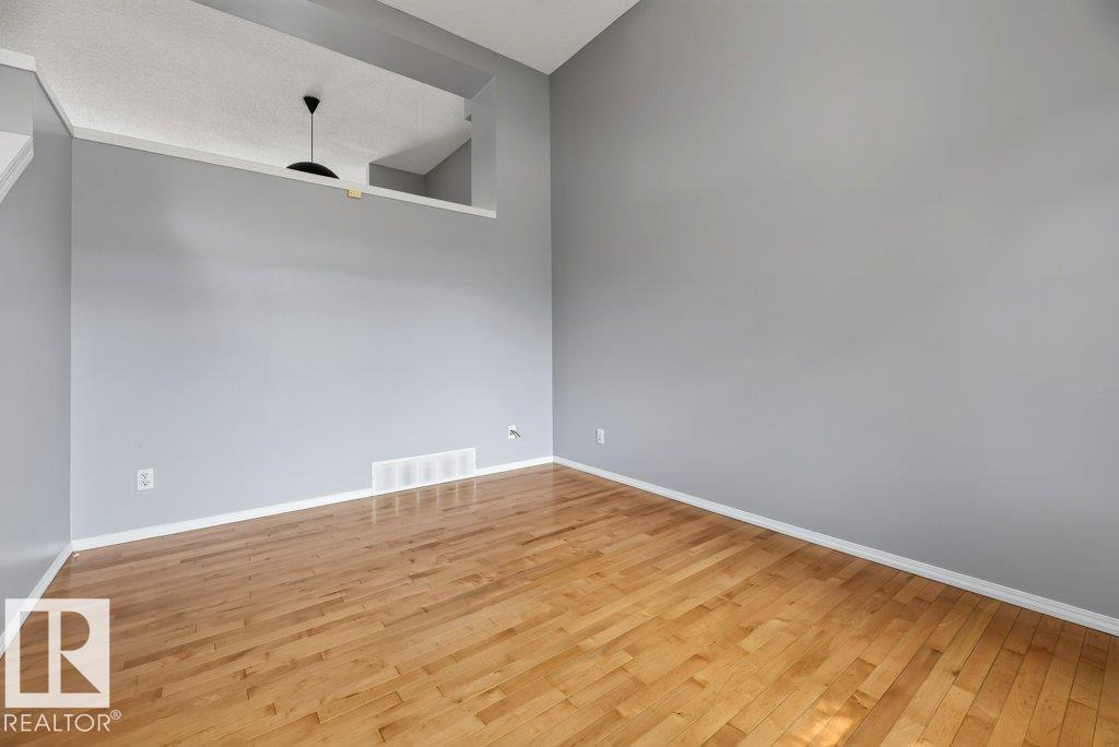 #7 8304 11 Av Sw Property Photo 9