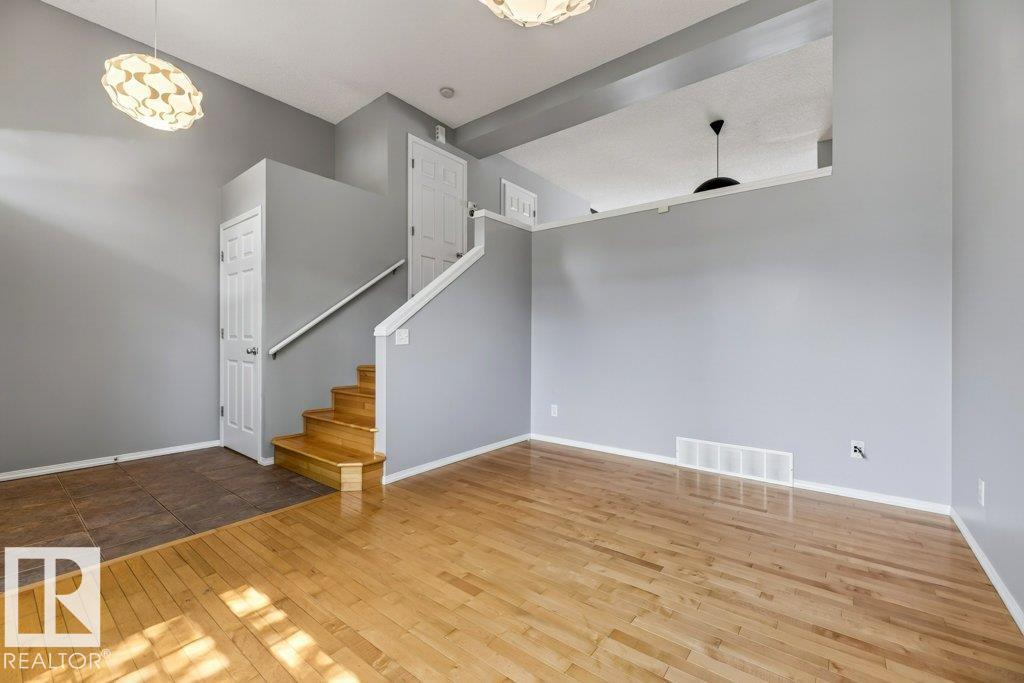 #7 8304 11 Av Sw Property Photo 10