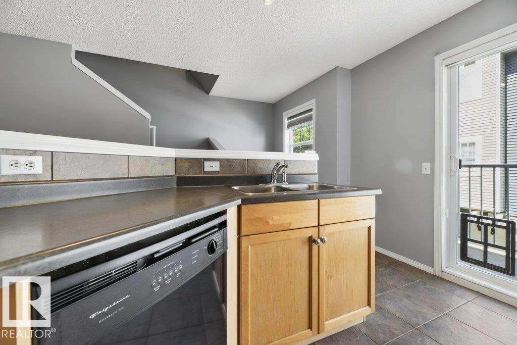 #7 8304 11 Av Sw Property Photo 20