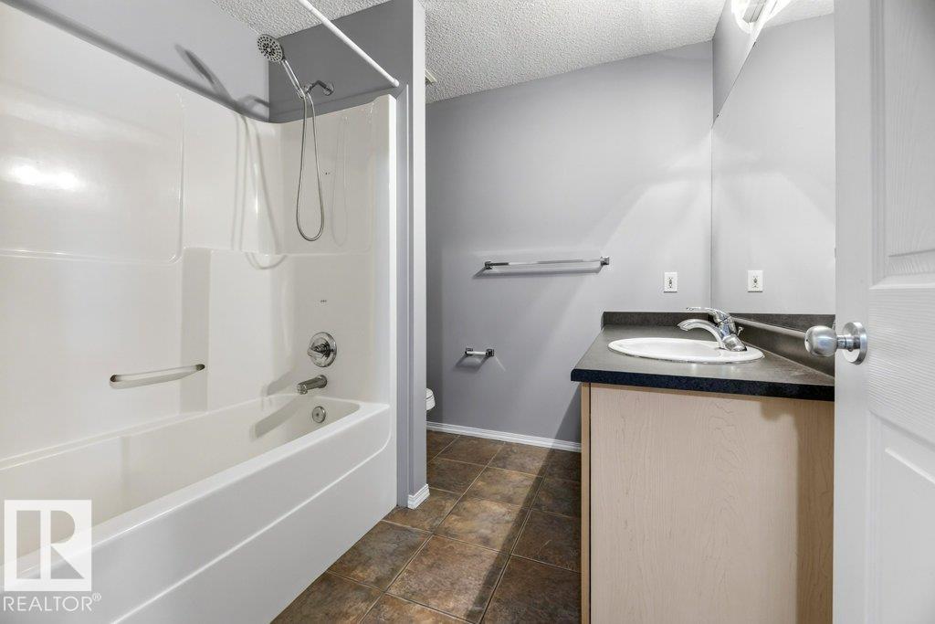 #7 8304 11 Av Sw Property Photo 26