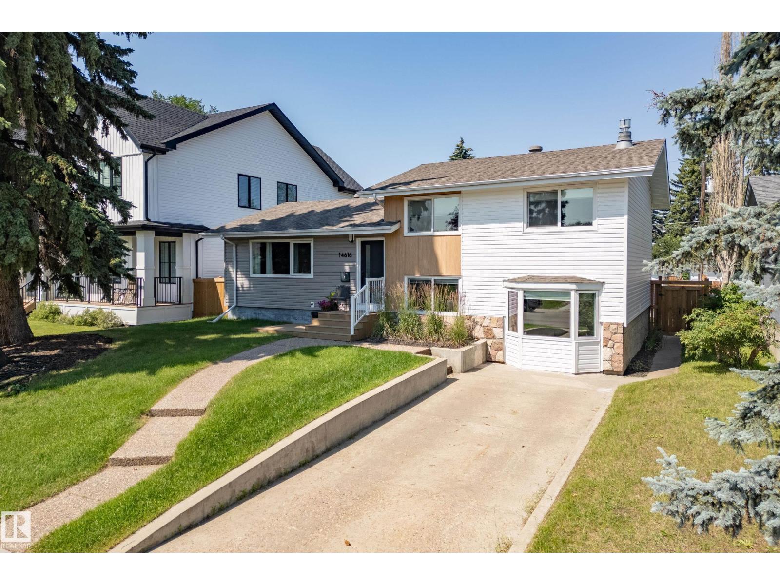 14616 88 Av Nw Property Photo 2
