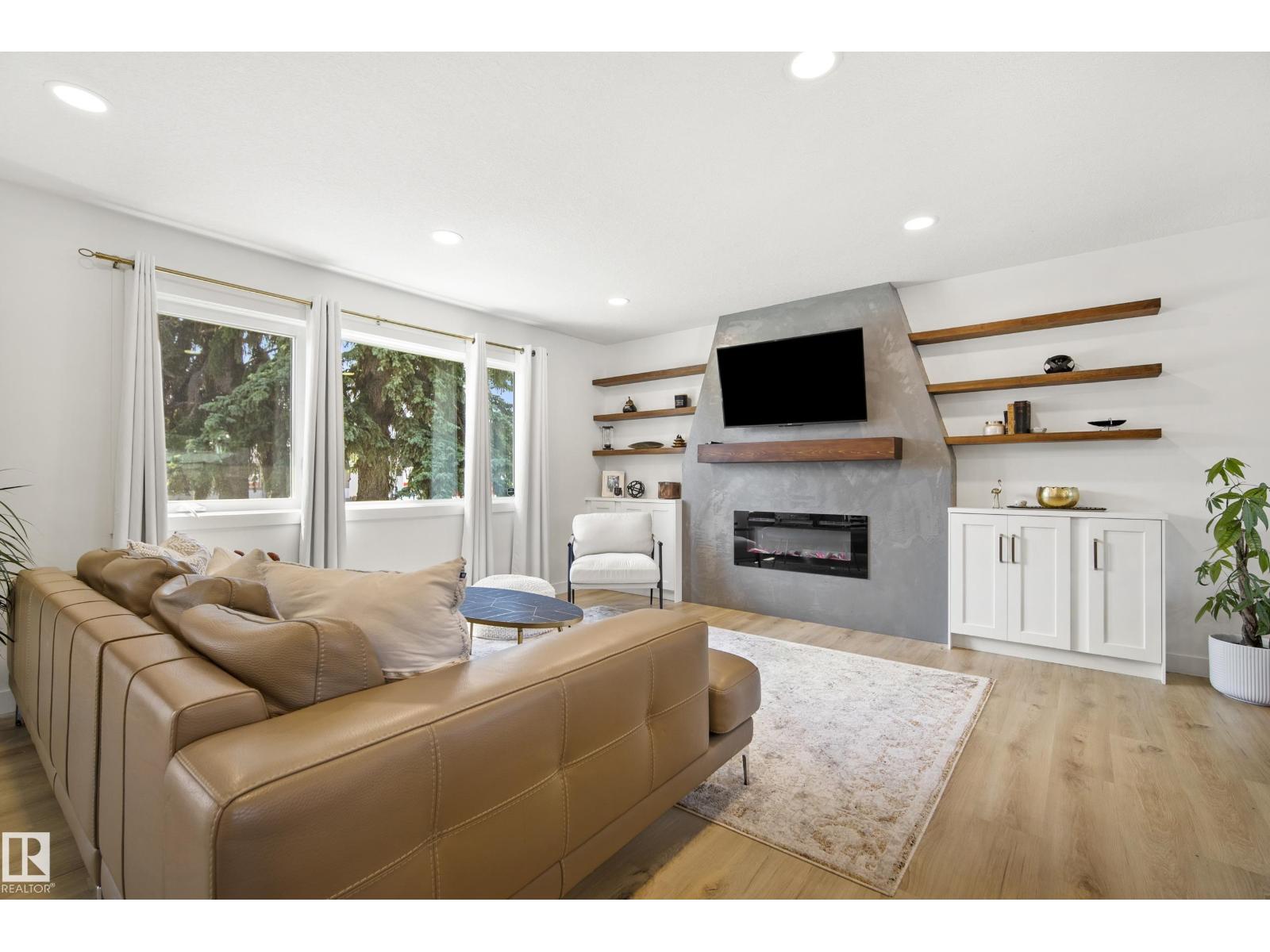 14616 88 Av Nw Property Photo 5