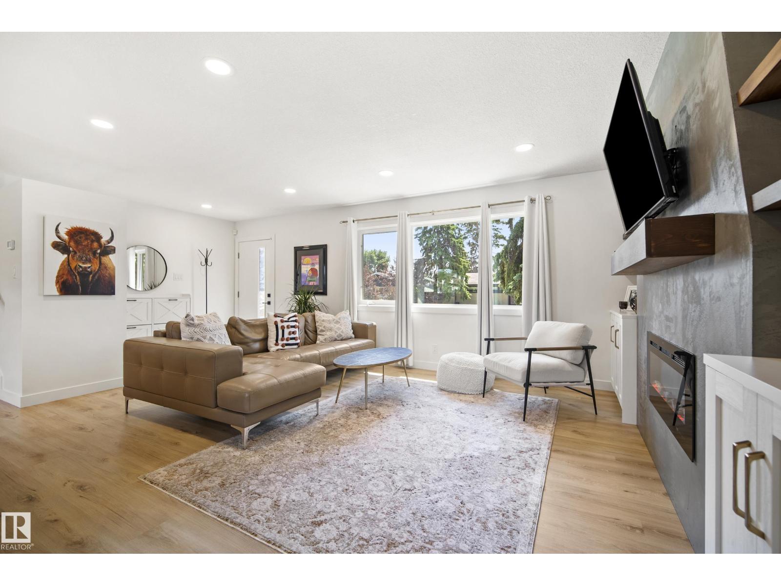 14616 88 Av Nw Property Photo 6