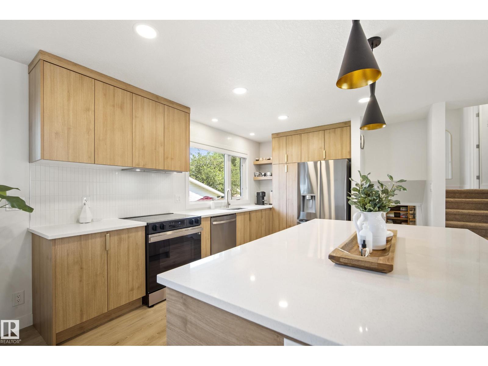 14616 88 Av Nw Property Photo 13