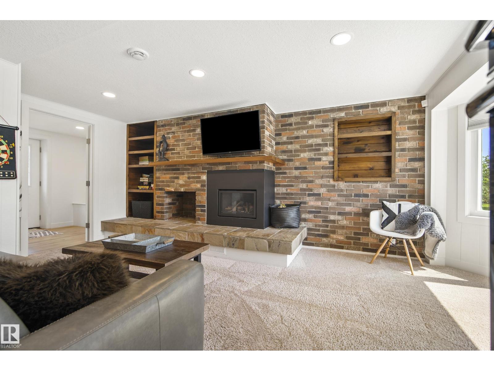 14616 88 Av Nw Property Photo 27