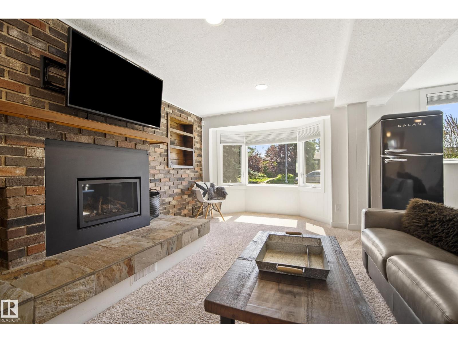 14616 88 Av Nw Property Photo 28
