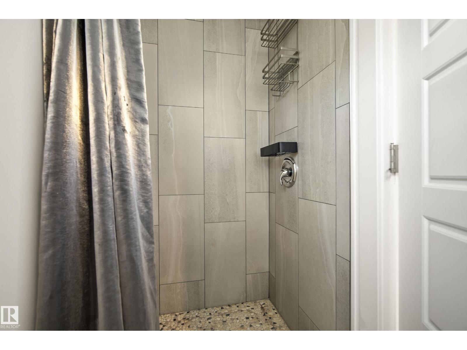 14616 88 Av Nw Property Photo 36