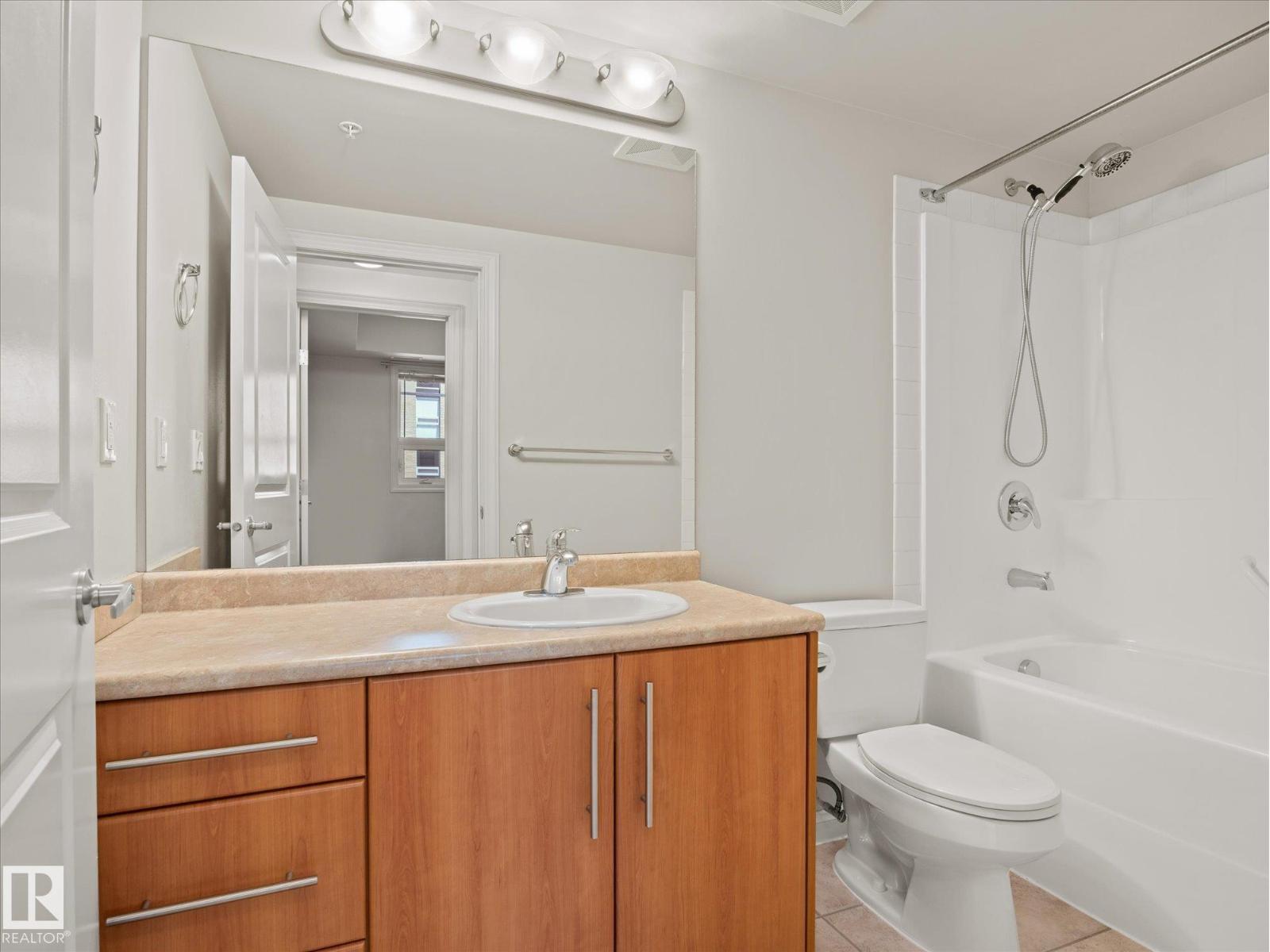 #707 9819 104 St Nw Property Photo 21