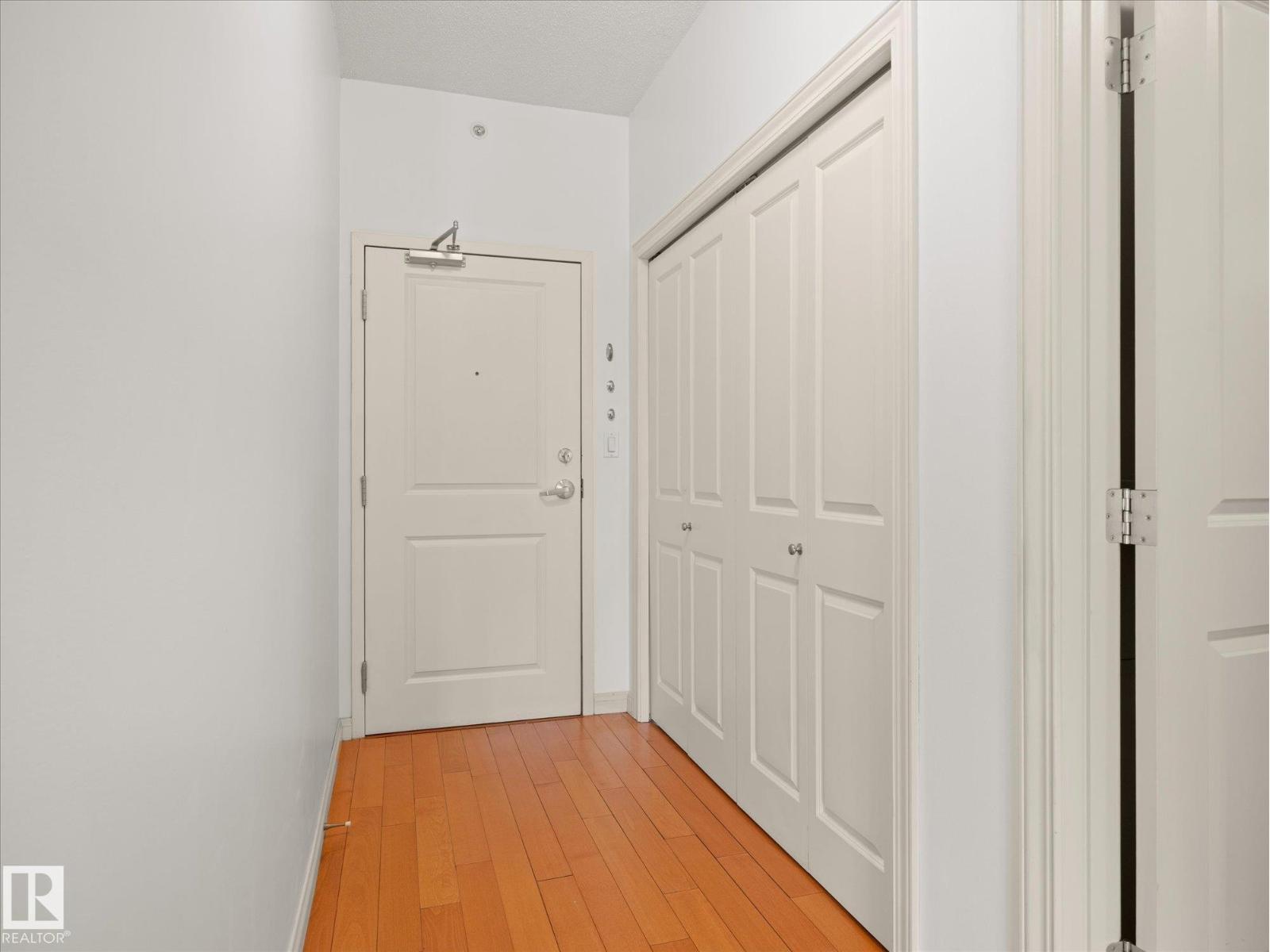 #707 9819 104 St Nw Property Photo 22