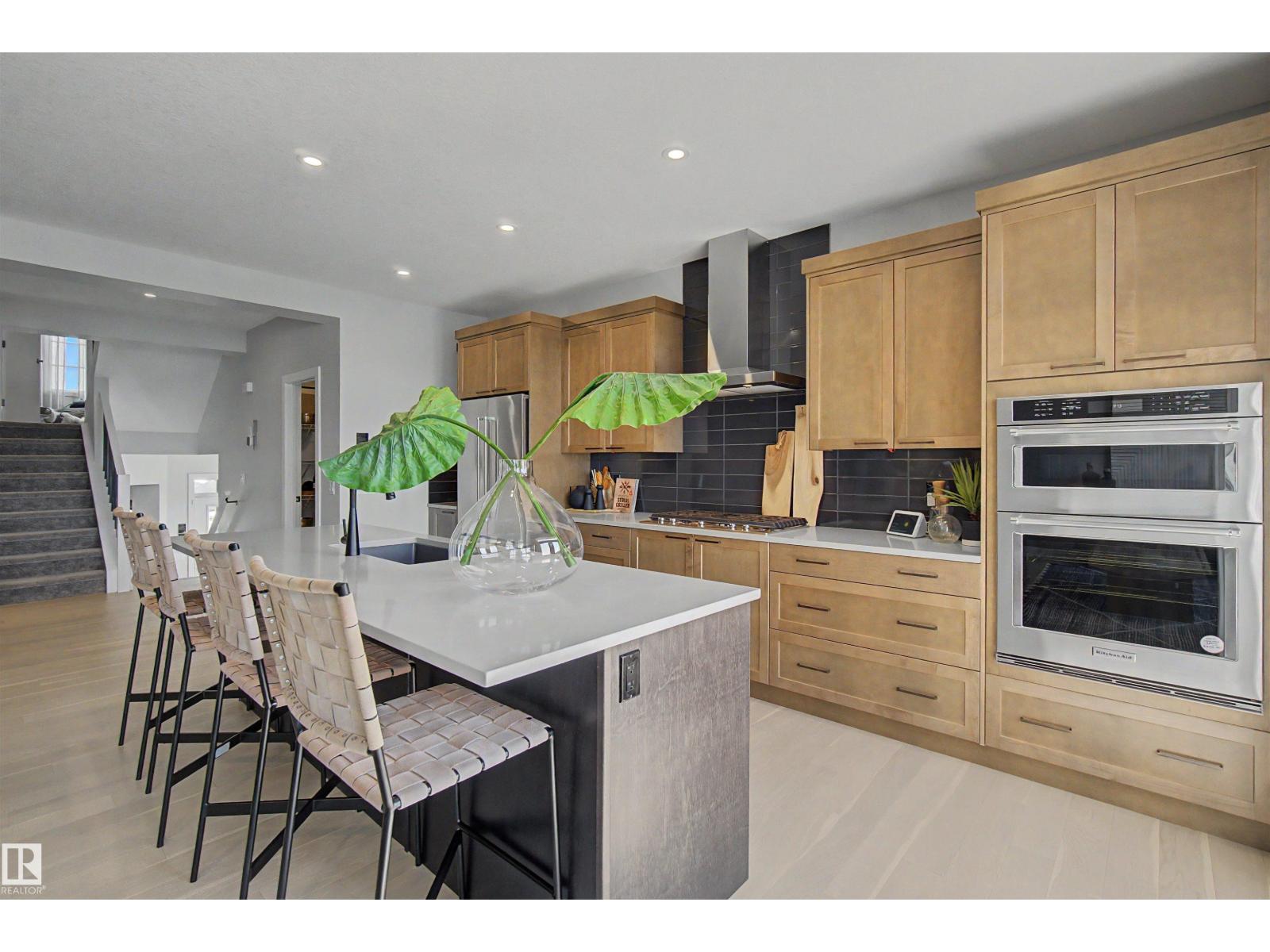 2 Nouveau Dr Property Photo 8