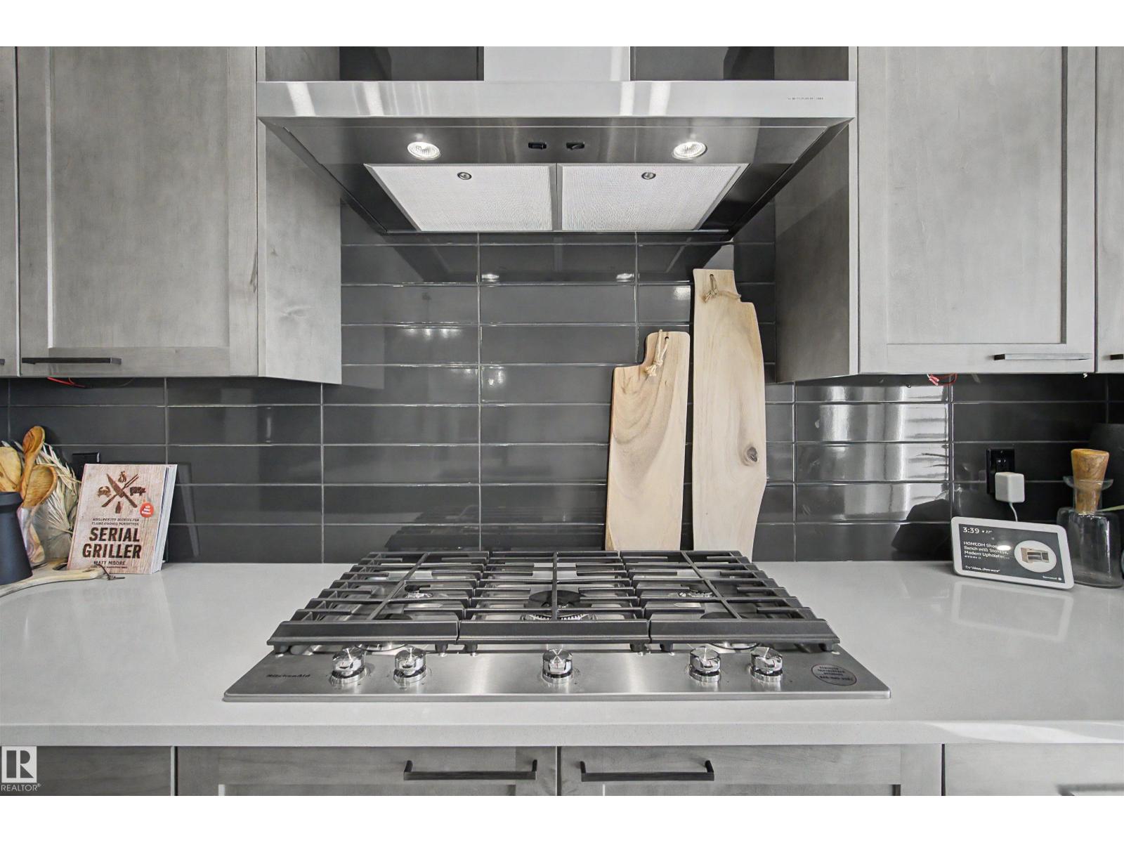 2 Nouveau Dr Property Photo 10