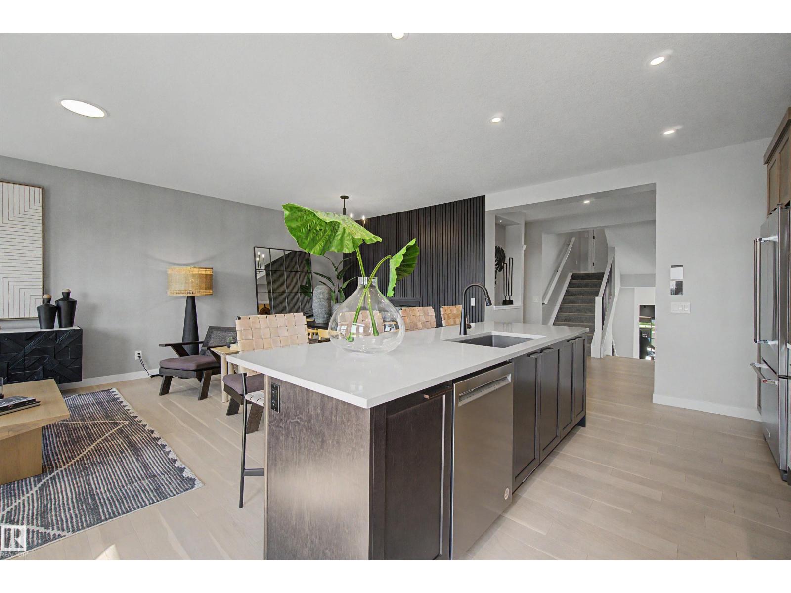 2 Nouveau Dr Property Photo 12