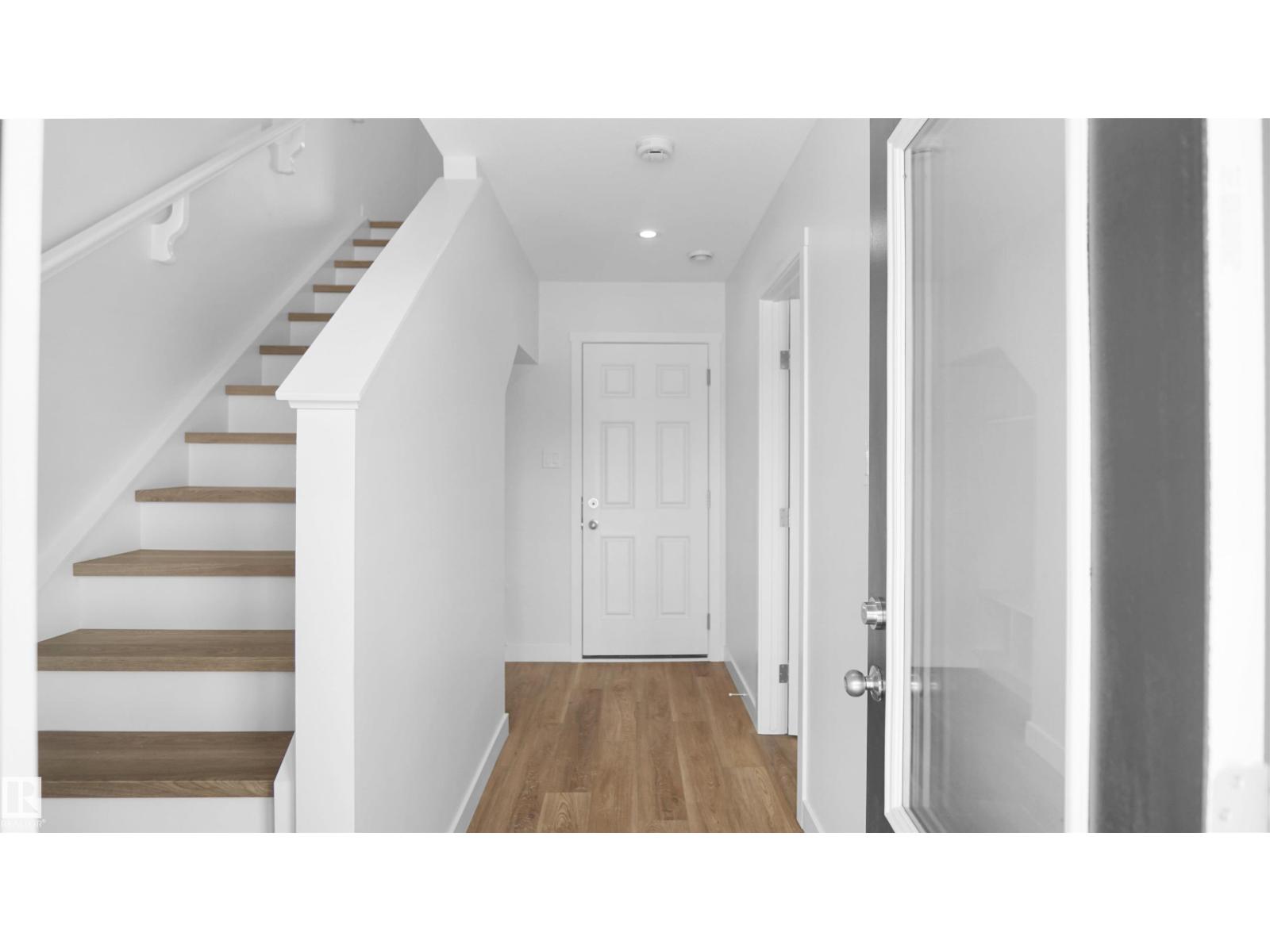 625 176 Av Ne Property Photo 2