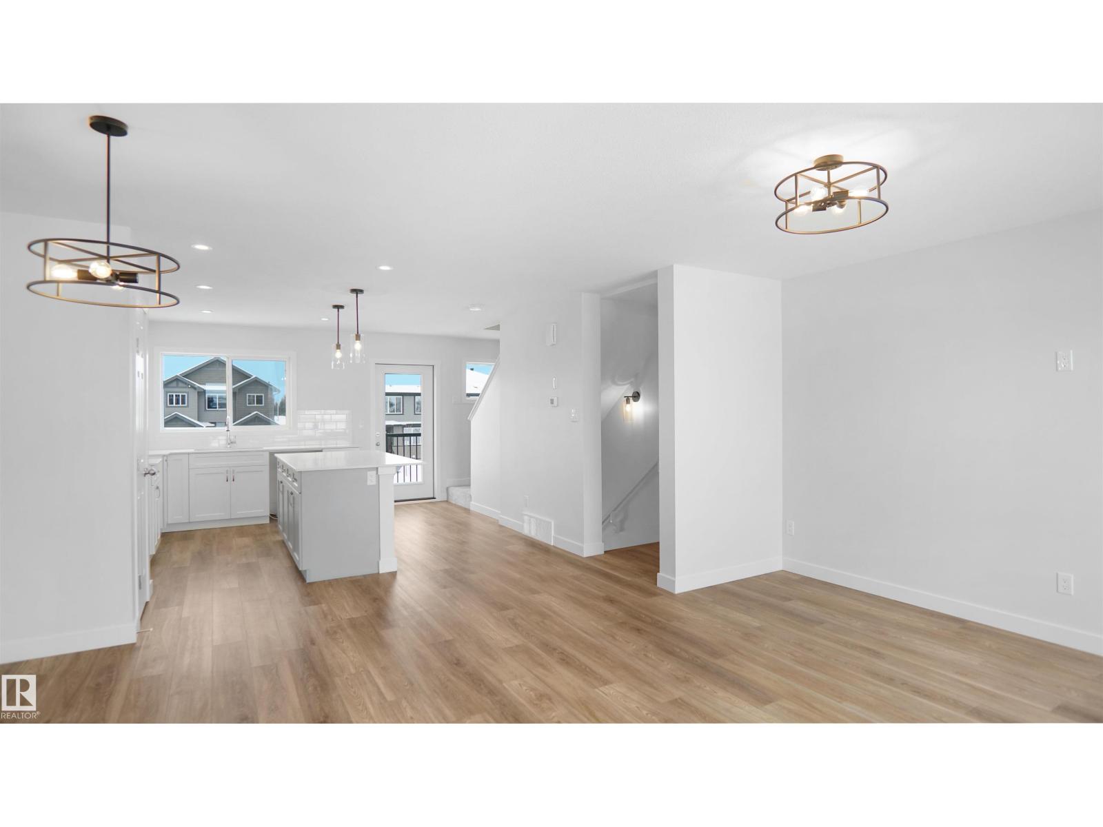 625 176 Av Ne Property Photo 8