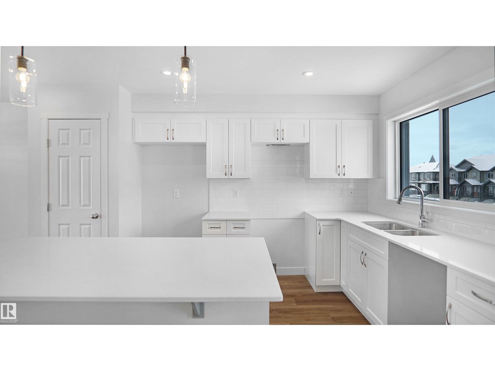 625 176 Av Ne Property Photo 12