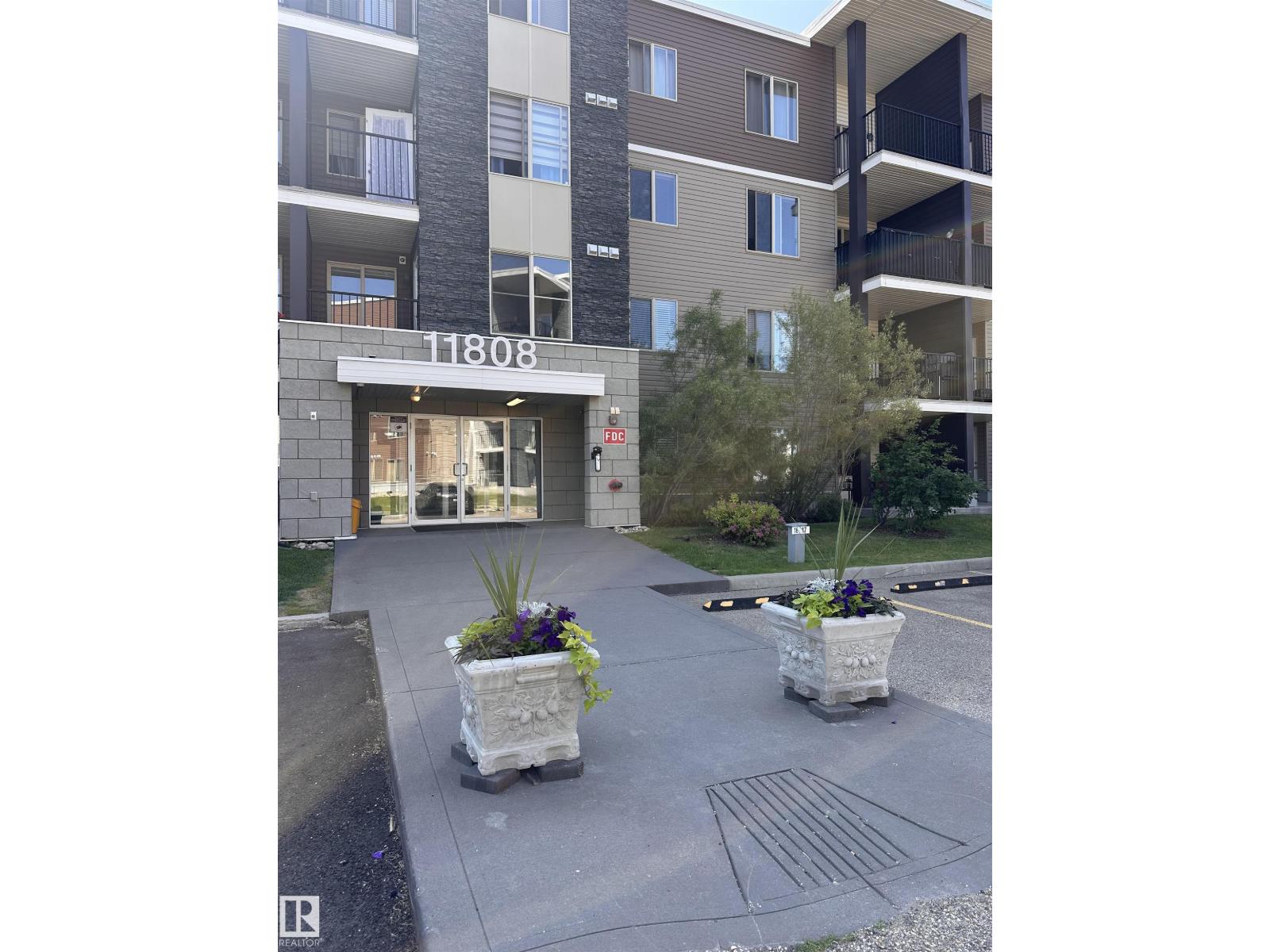 #419 11808 22 Av Sw Photo de la propriété 1