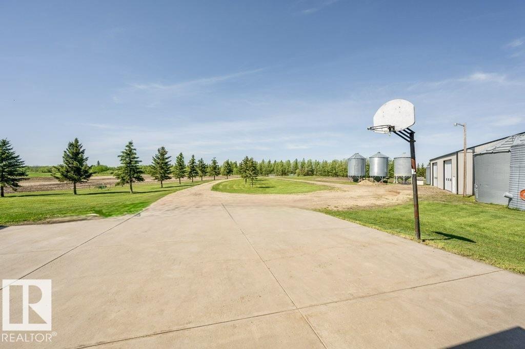 51111 Rr 233 Property Photo 6
