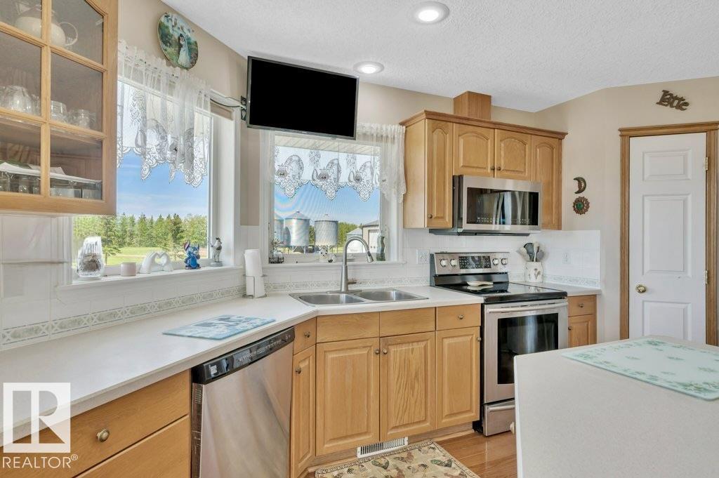51111 Rr 233 Property Photo 15