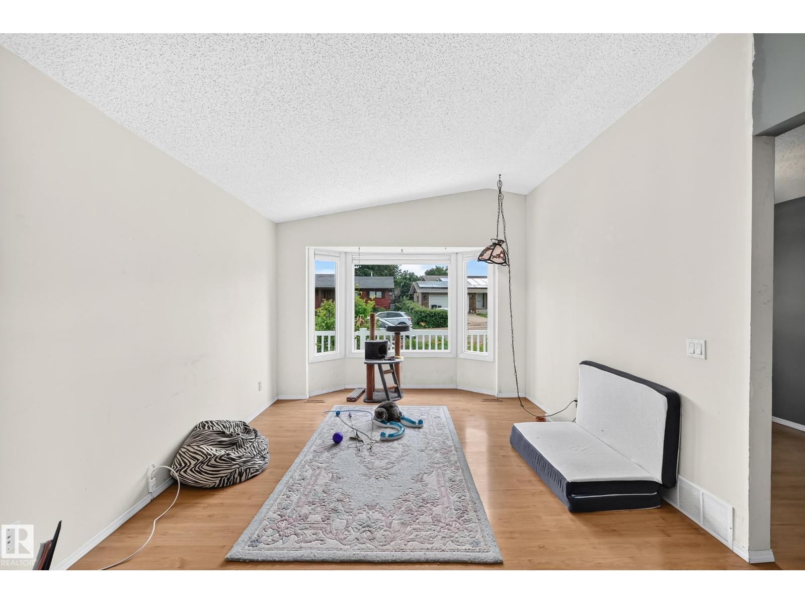 1116 39 St Nw Property Photo 8