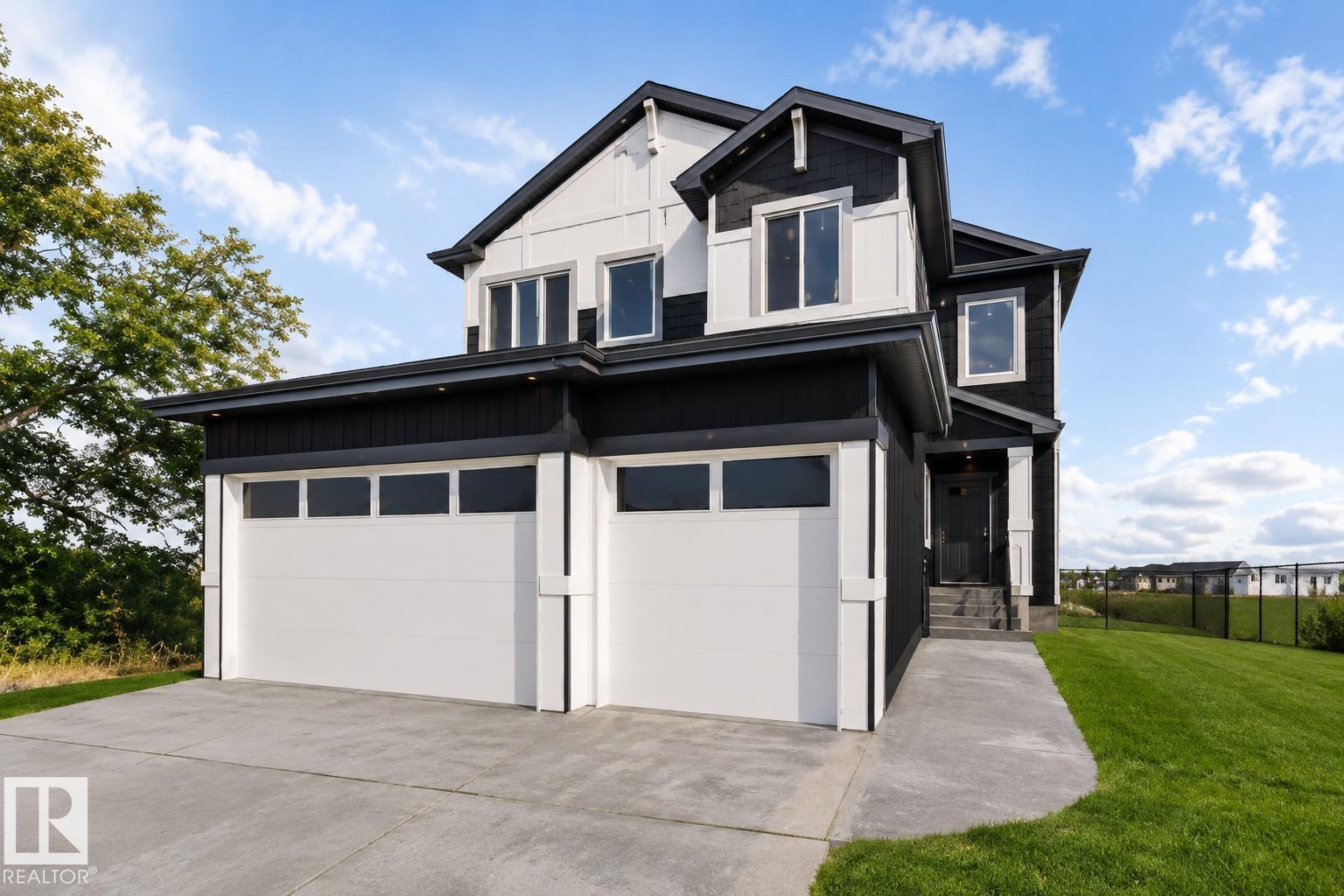 88 Silverstone Dr Property Photo 1