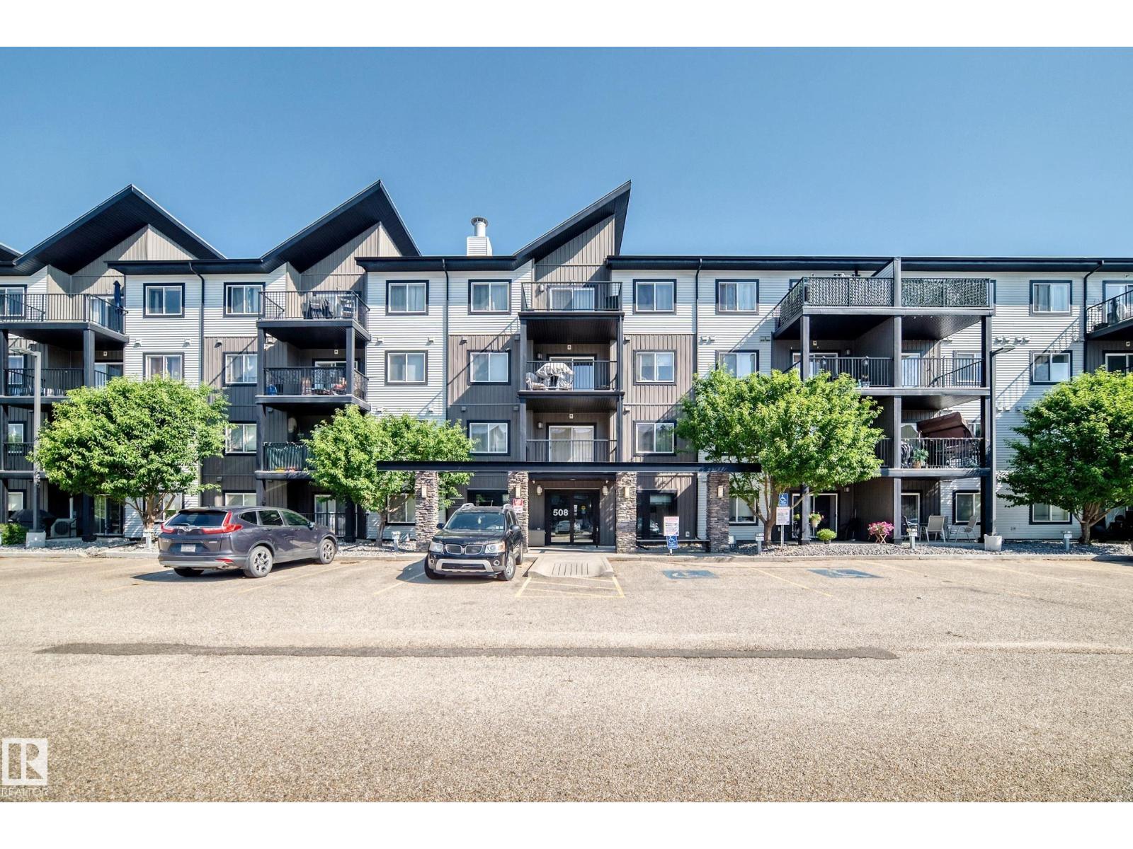 #408 508 Albany WY NW NW Property Photo 1