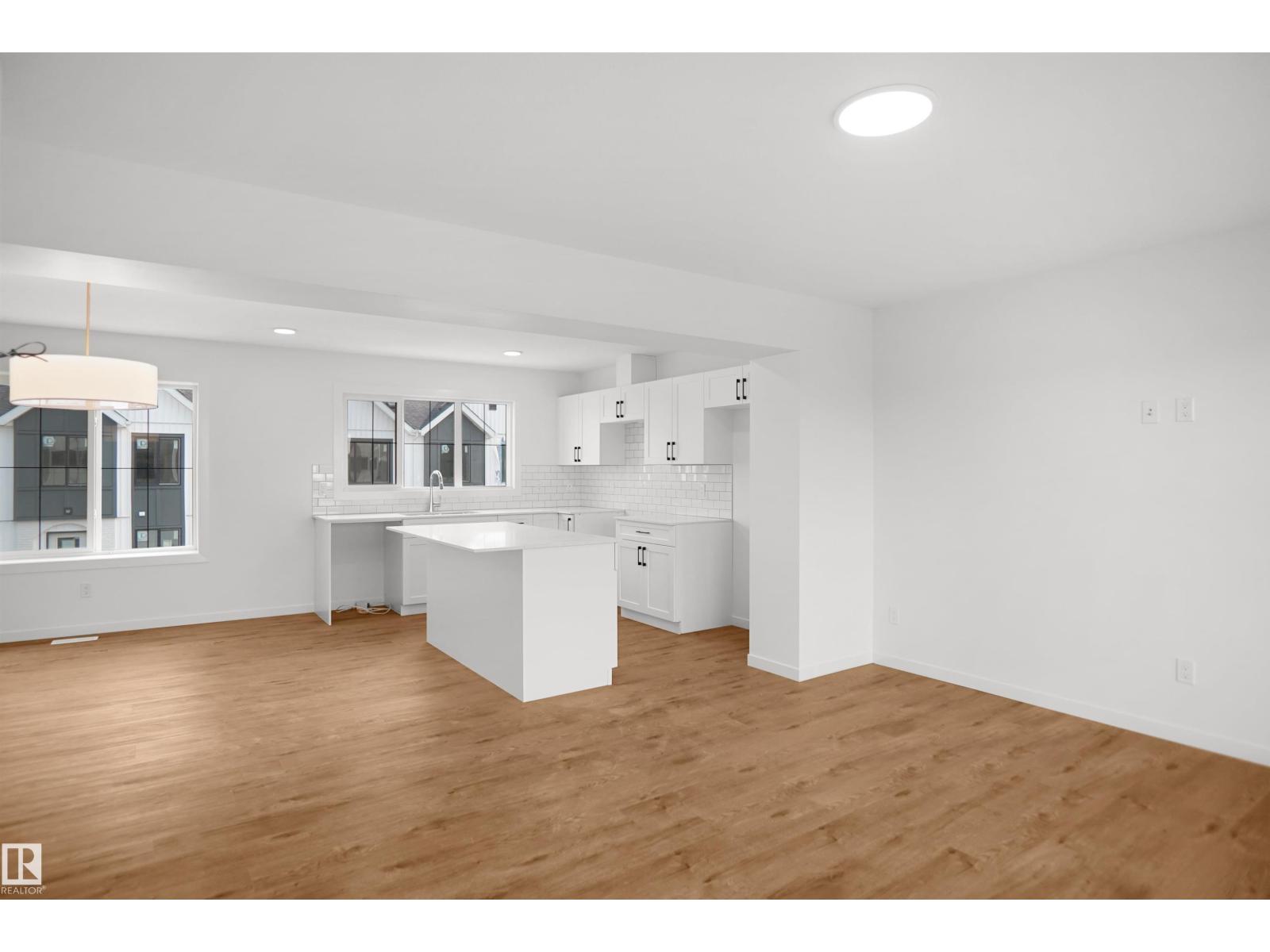 #67 17319 5 St Ne Property Photo 8