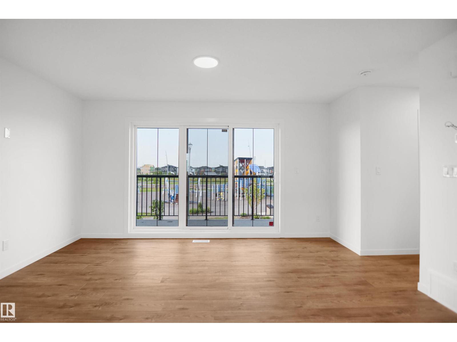 #67 17319 5 St Ne Property Photo 13