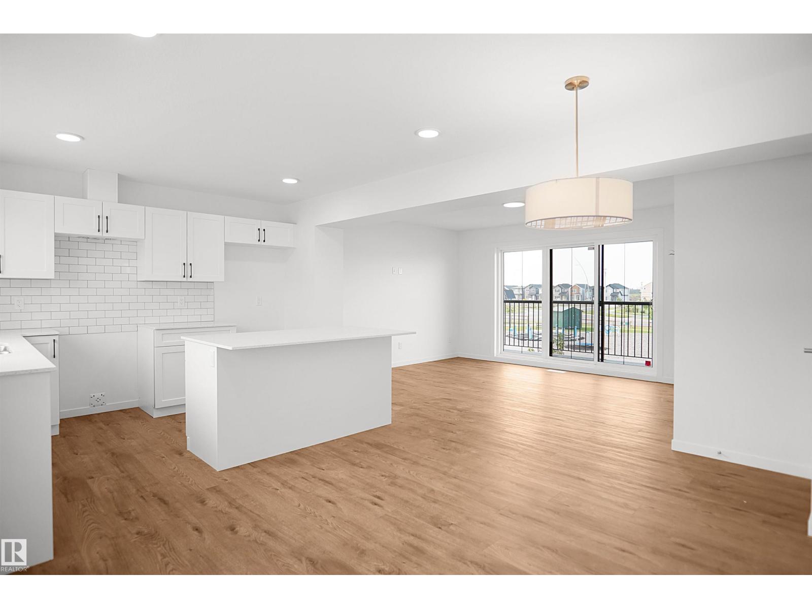 #67 17319 5 St Ne Property Photo 15