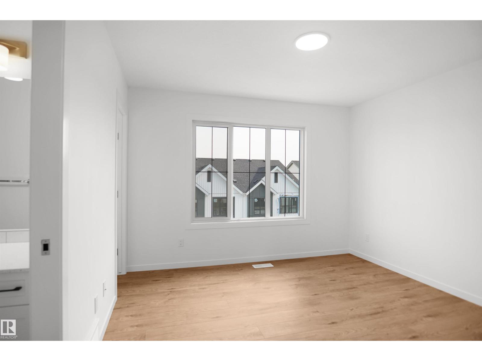 #67 17319 5 St Ne Property Photo 16