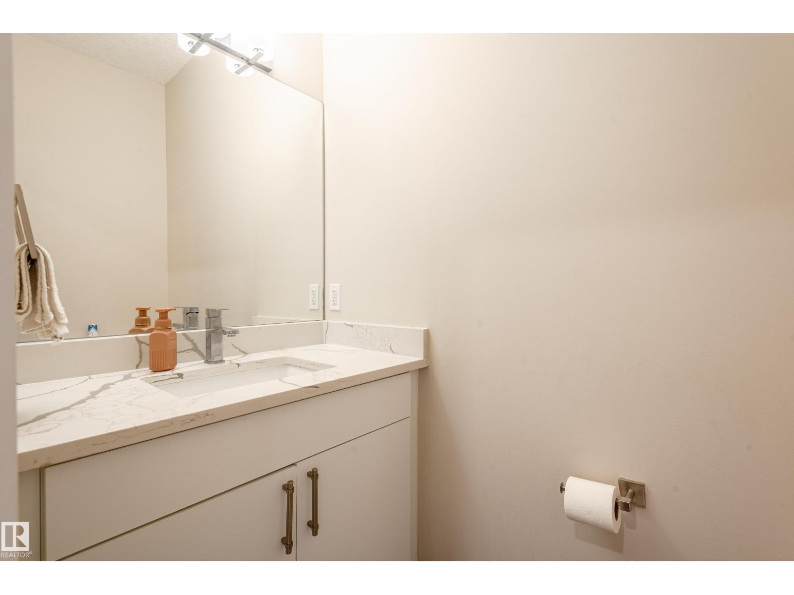 15928 100 Av Nw Property Photo 7