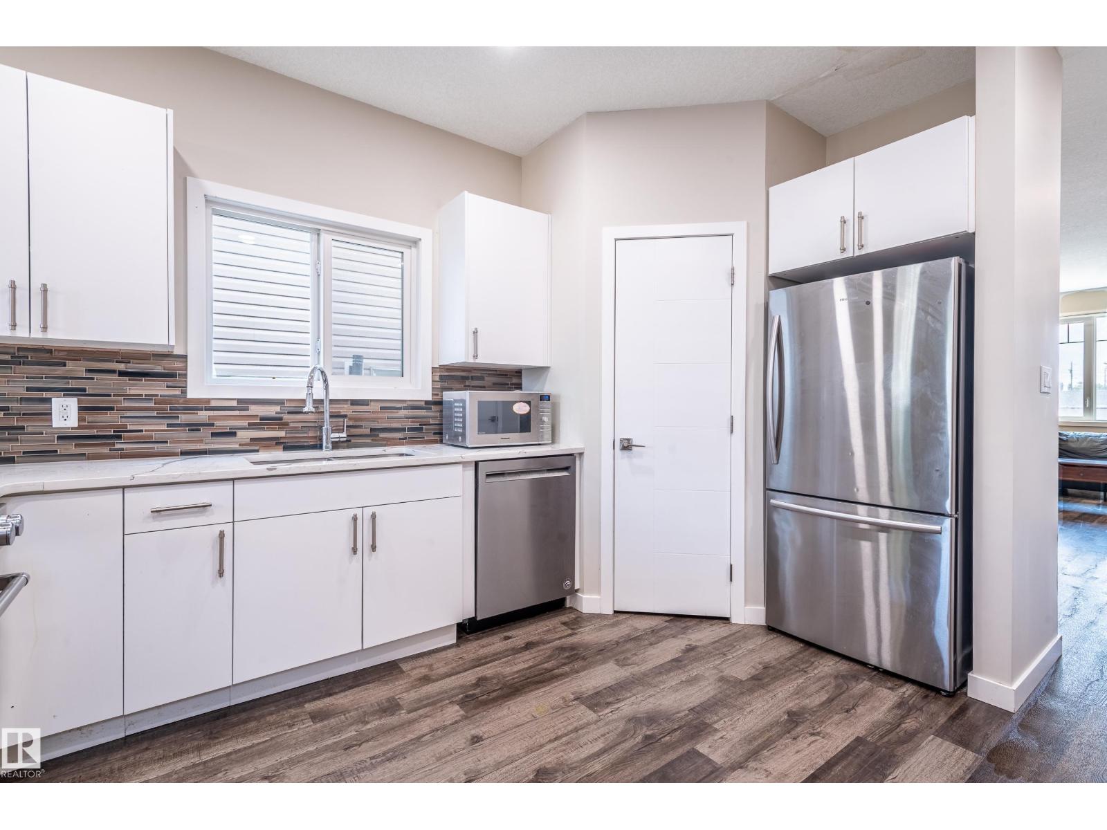 15928 100 Av Nw Property Photo 11