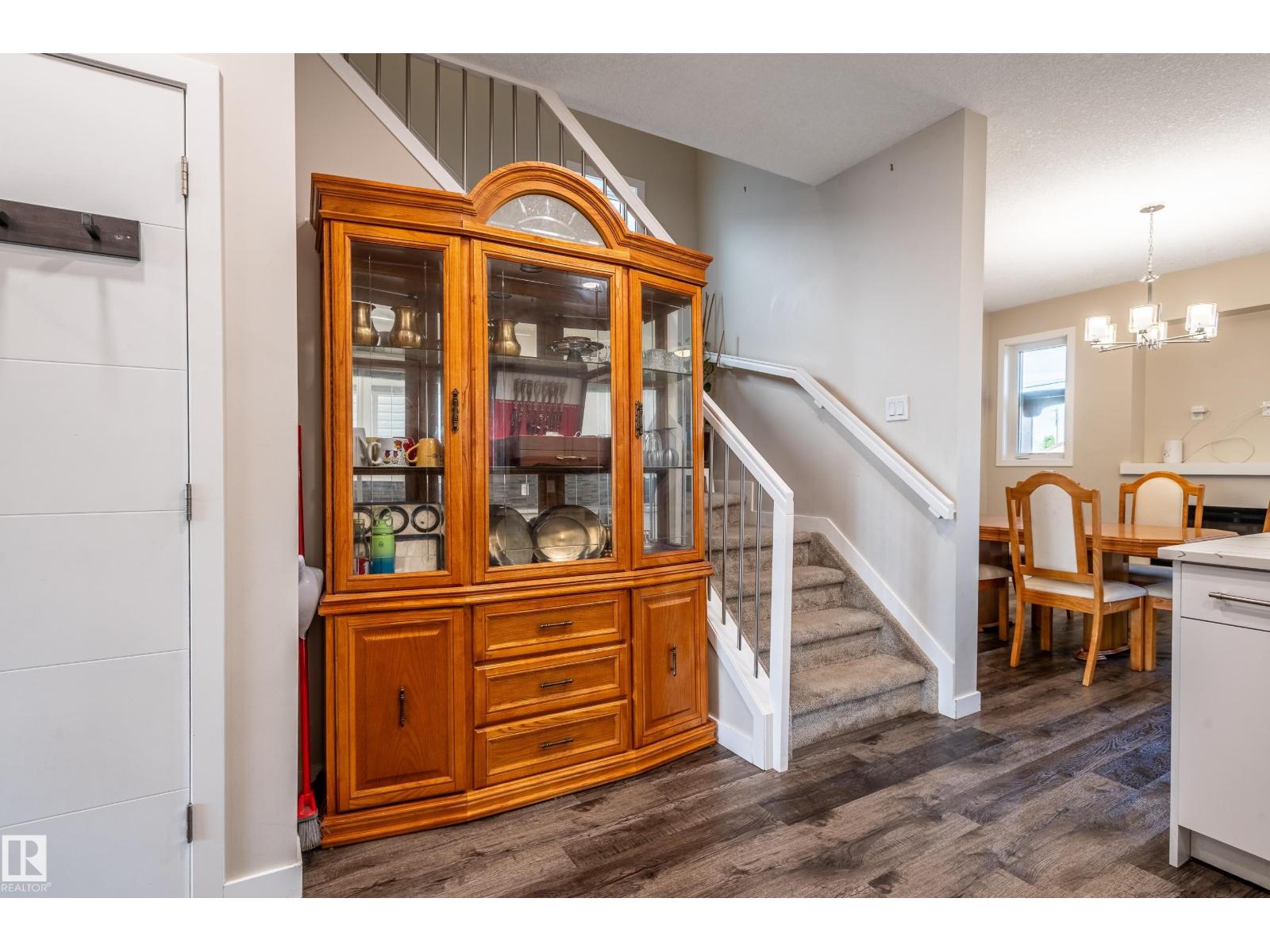 15928 100 Av Nw Property Photo 13