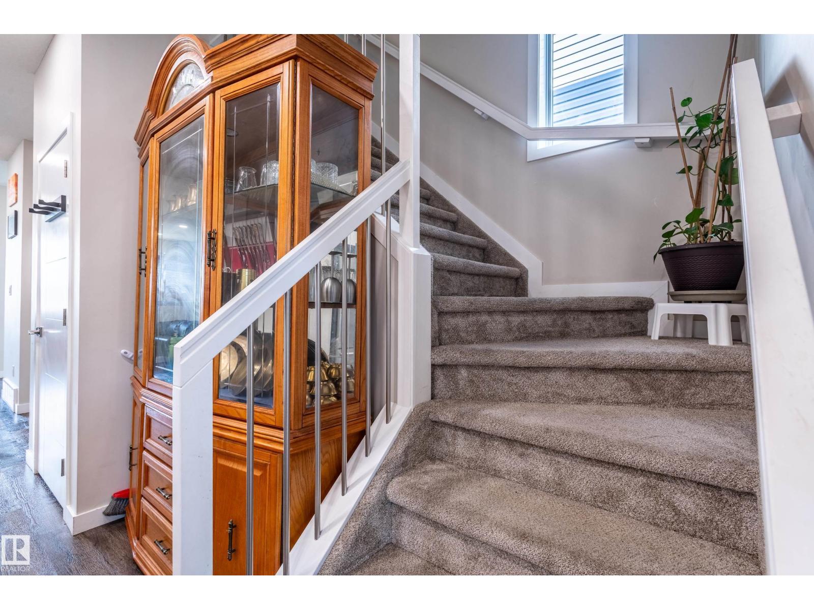 15928 100 Av Nw Property Photo 15