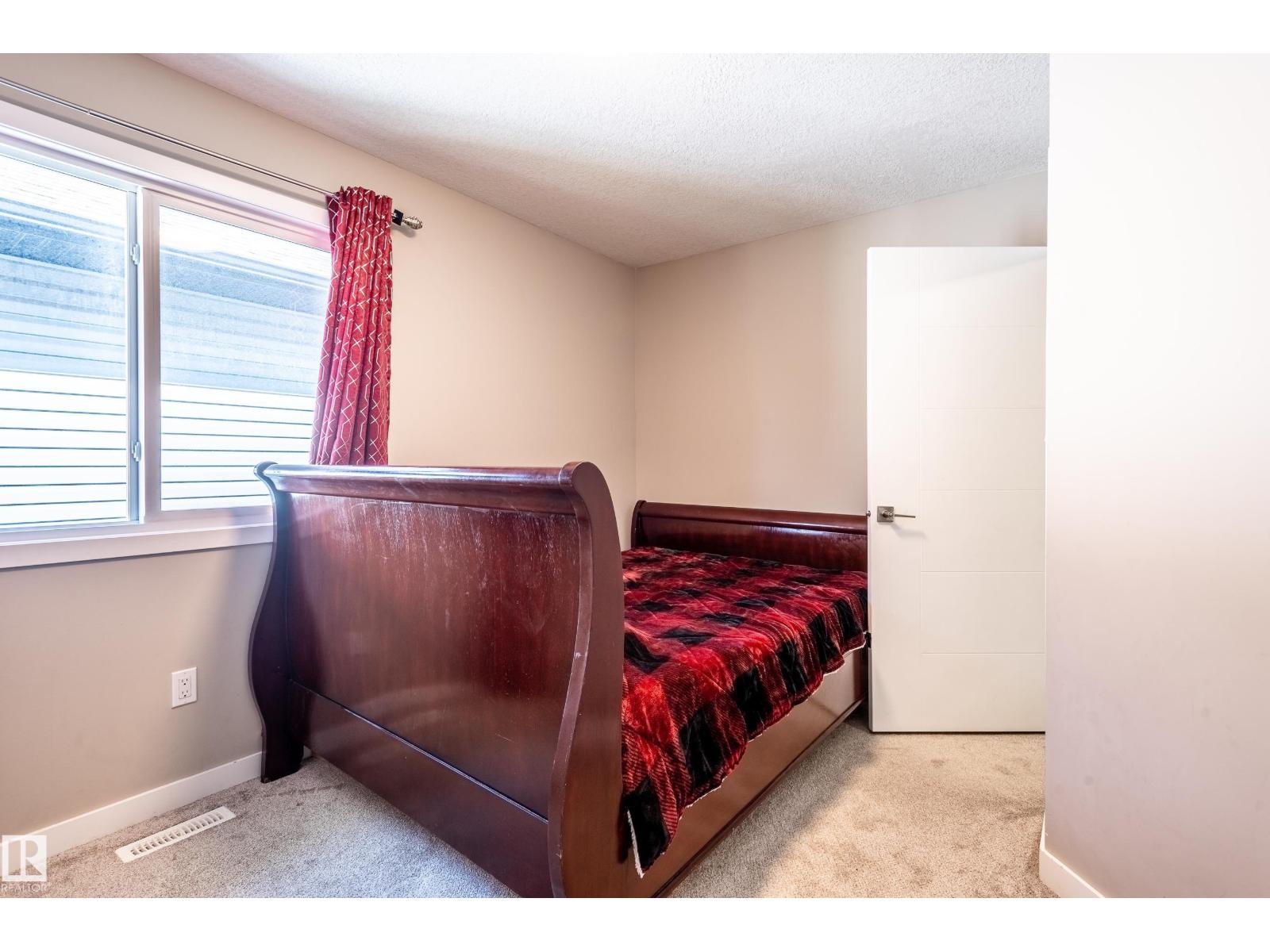 15928 100 Av Nw Property Photo 24