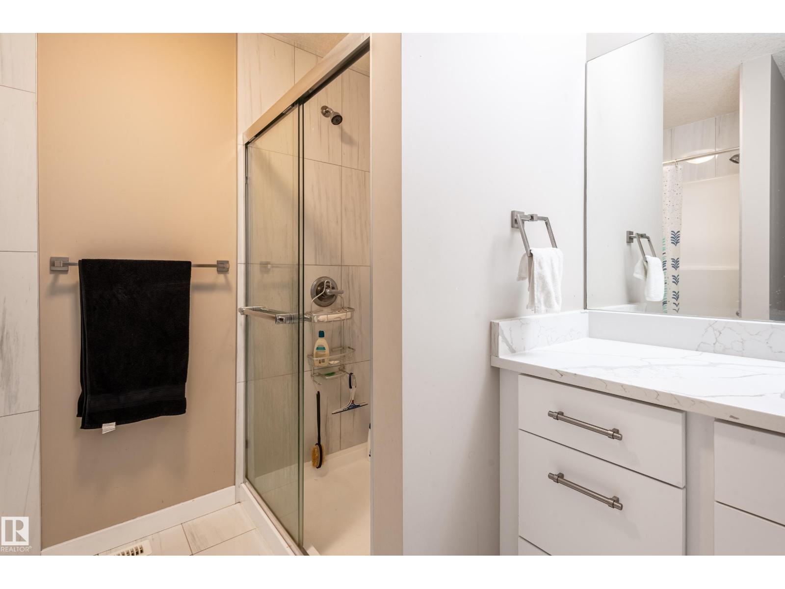 15928 100 Av Nw Property Photo 29