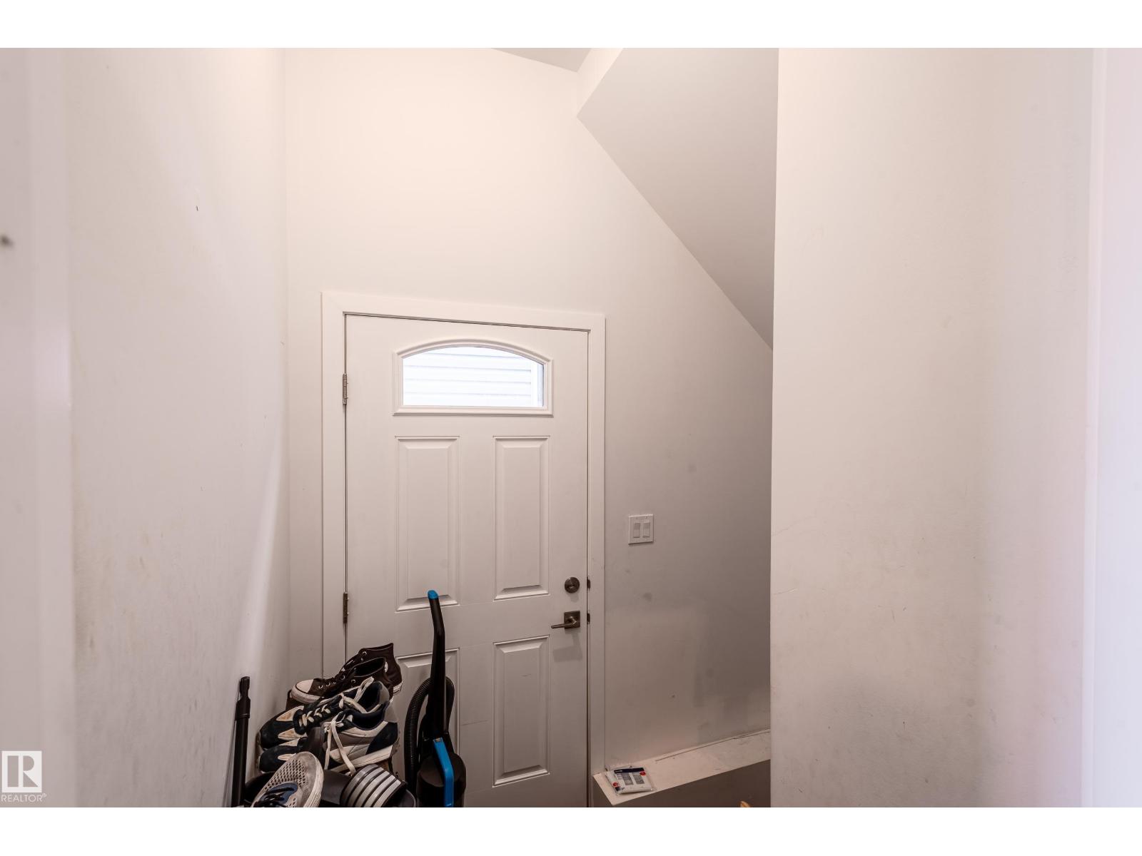 15928 100 Av Nw Property Photo 30