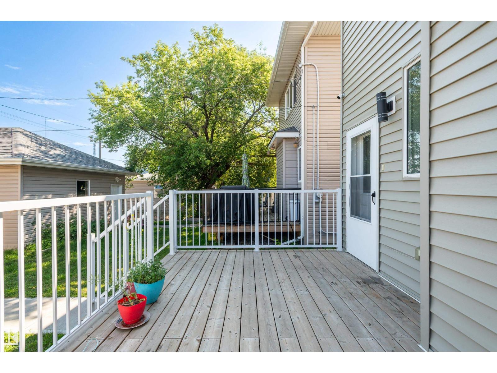 15928 100 Av Nw Property Photo 33