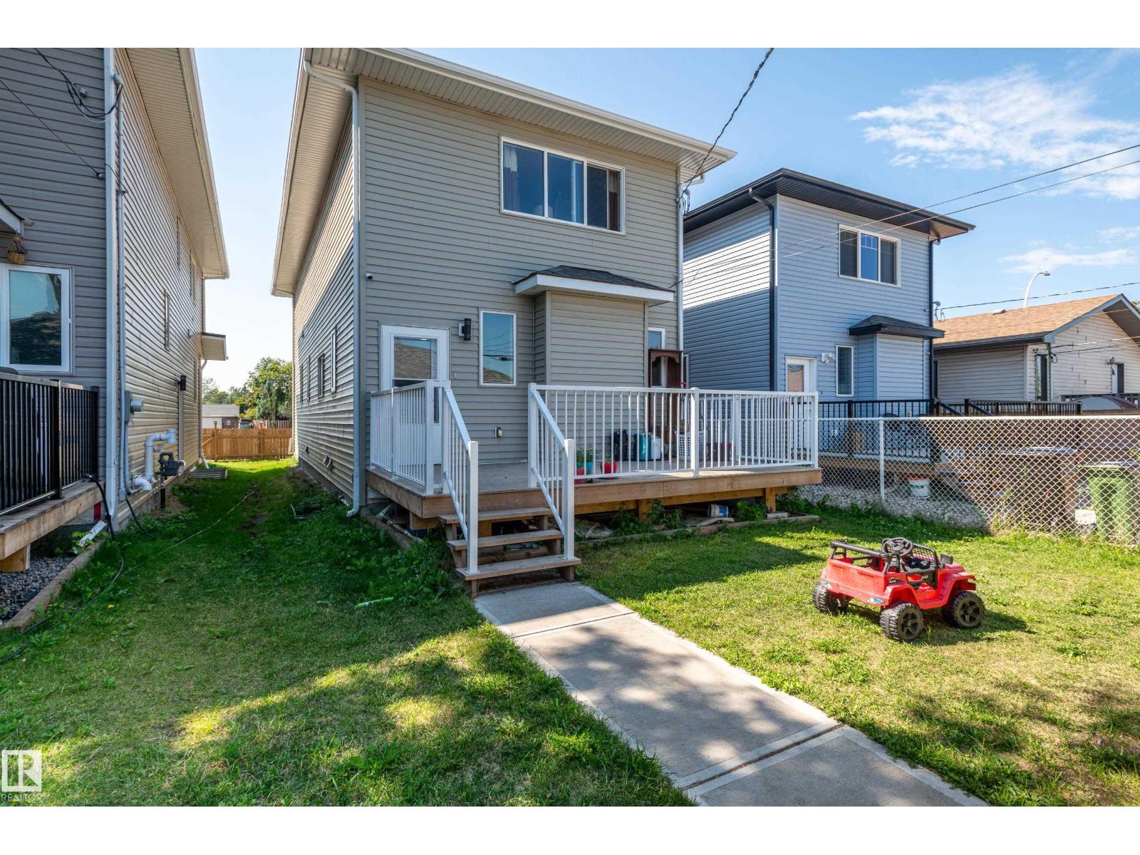15928 100 Av Nw Property Photo 34