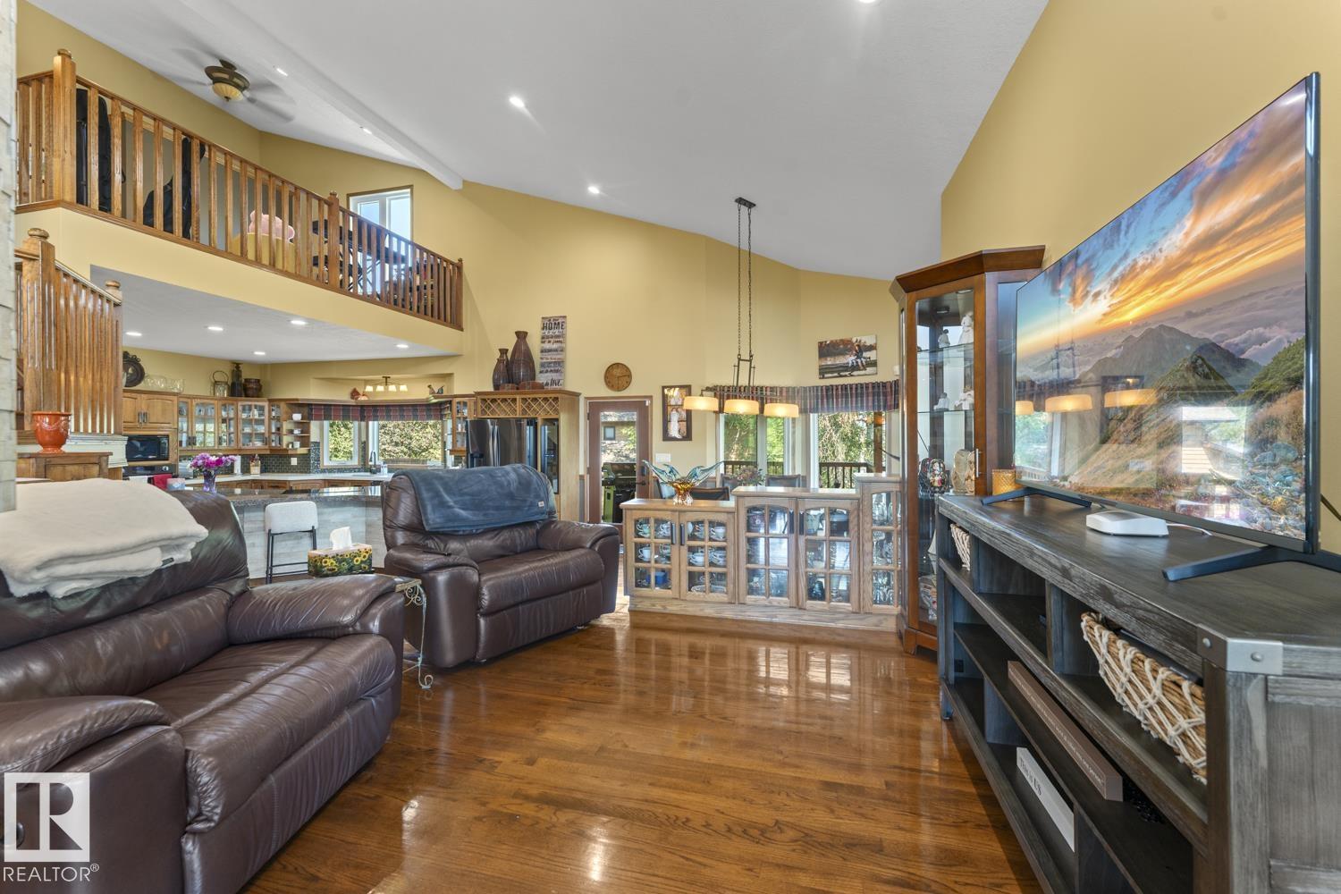 2700 Beach Av Property Photo 5
