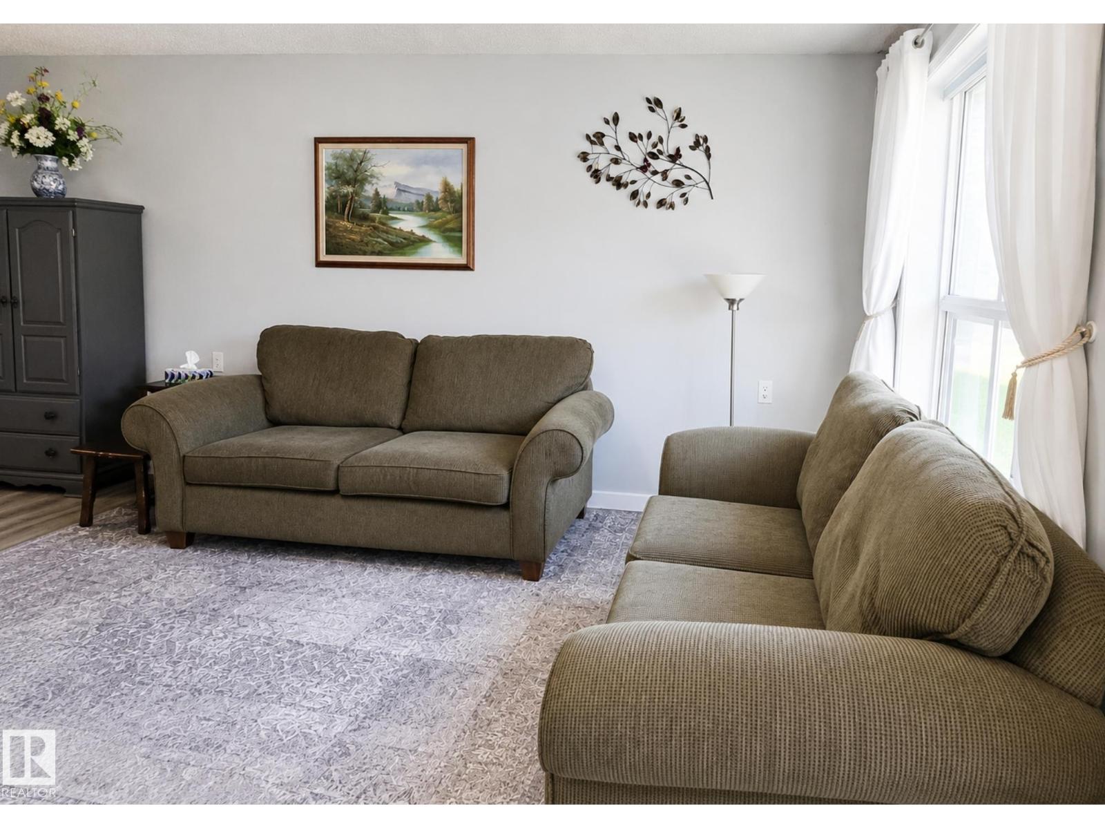#10 5011 Pine Dr Property Photo 6