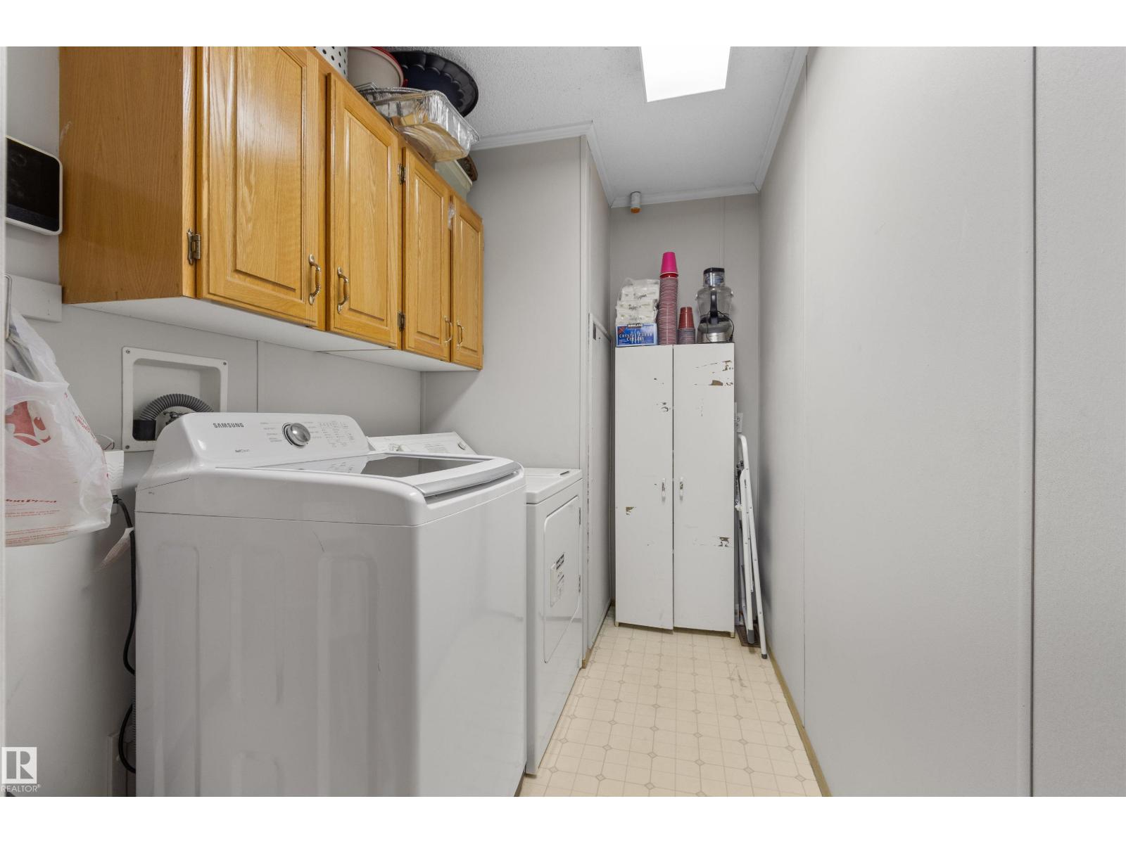 4905 46 Av Property Photo 14